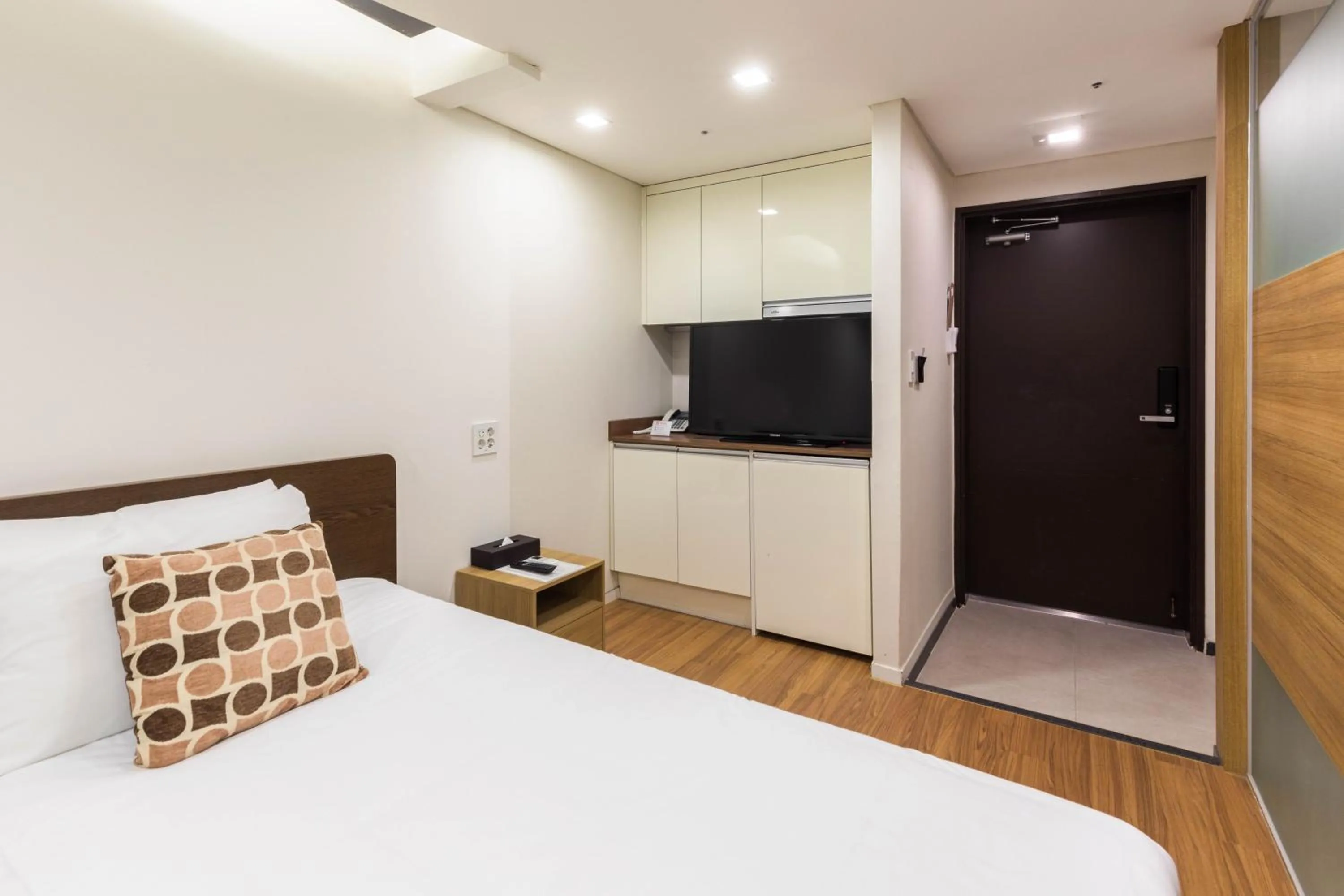 Photo of the whole room, Bed in Vistacay Hotel Worldcup