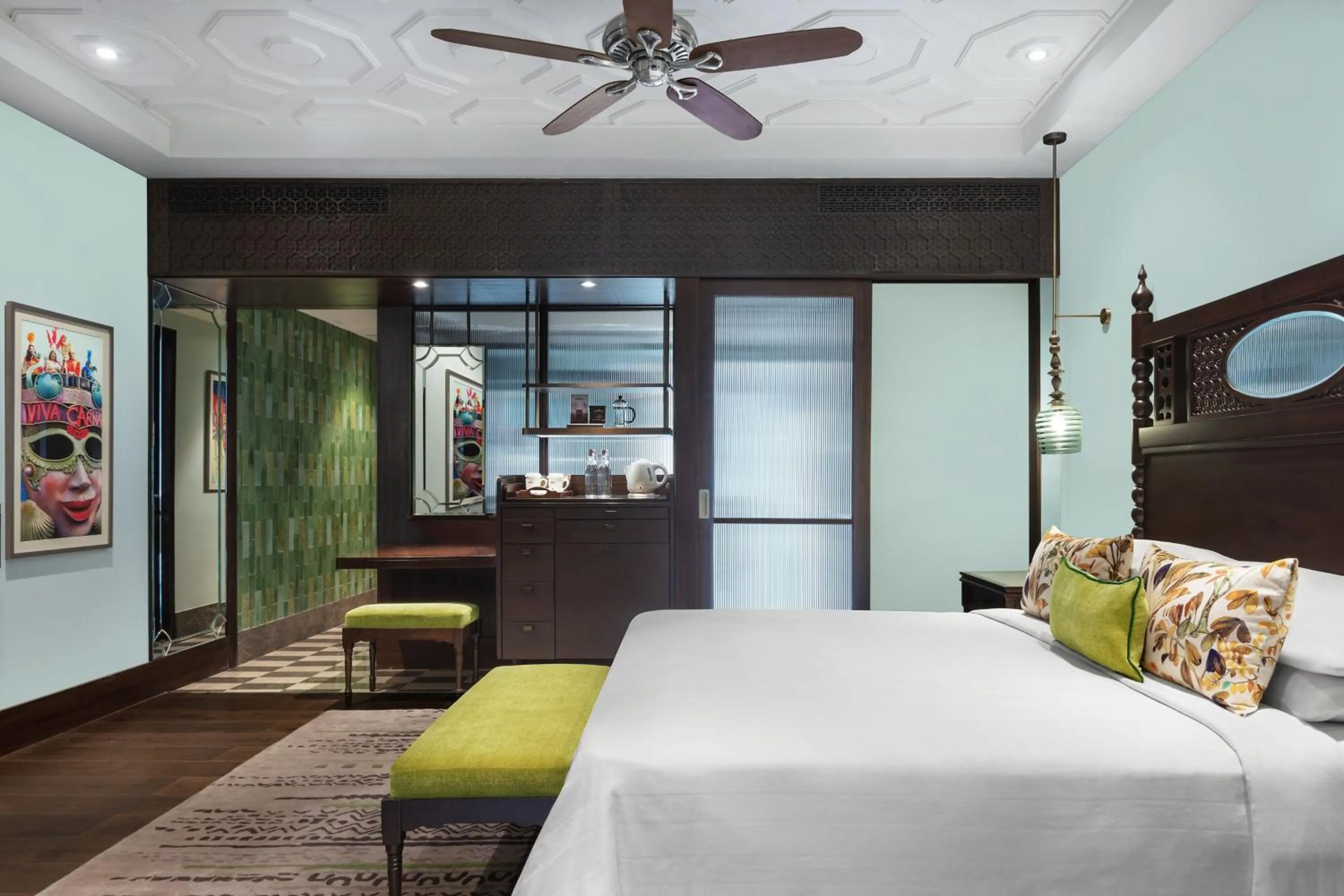 Lounge or bar, Bed in ITC Grand Goa, a Luxury Collection Resort & Spa, Goa