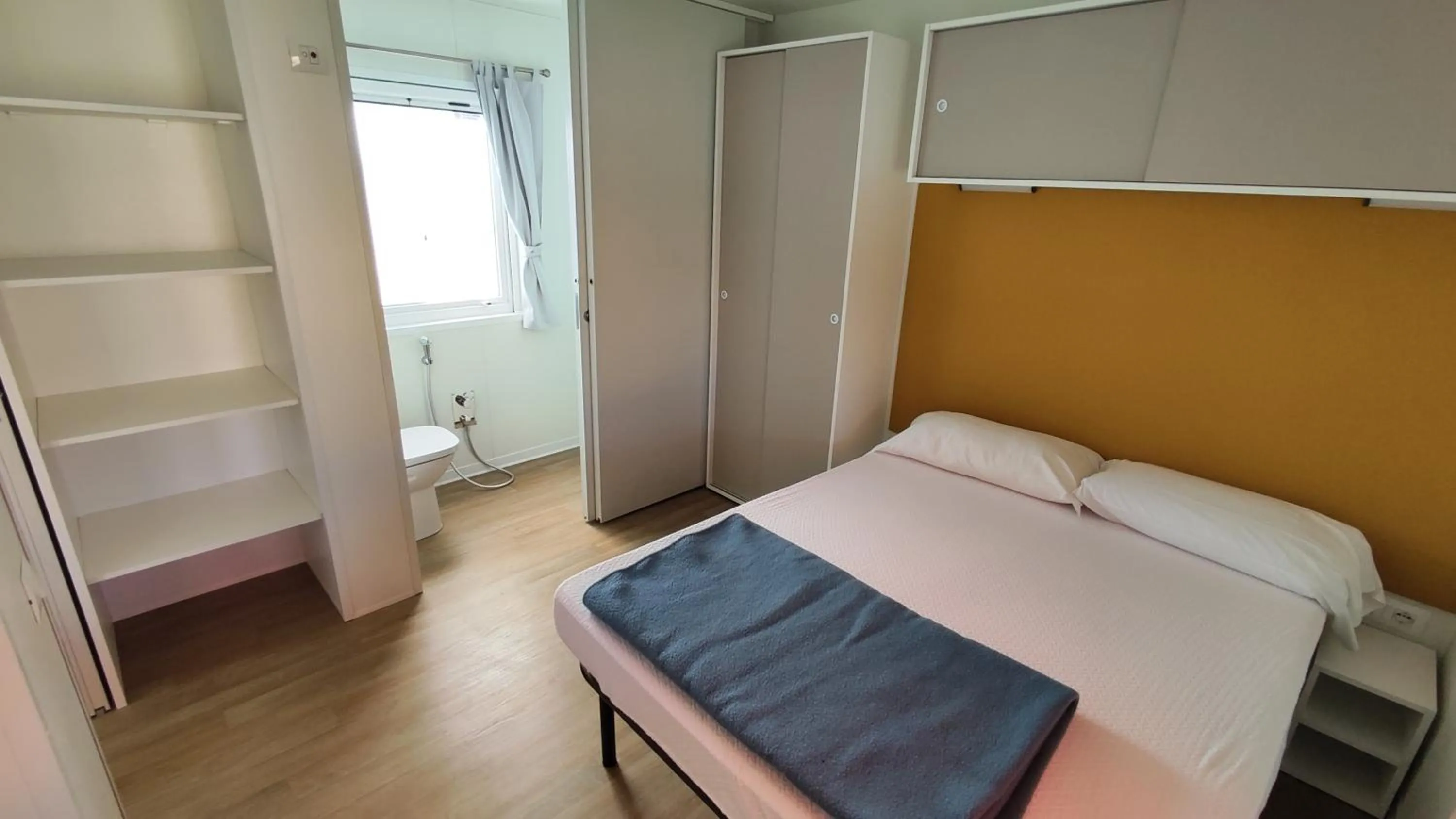 Bed in Campeggio del Garda