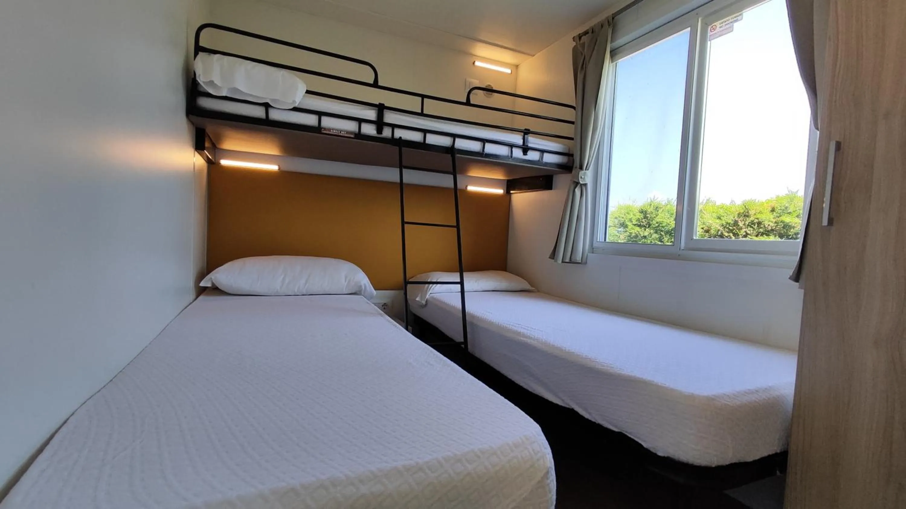 Bed in Campeggio del Garda