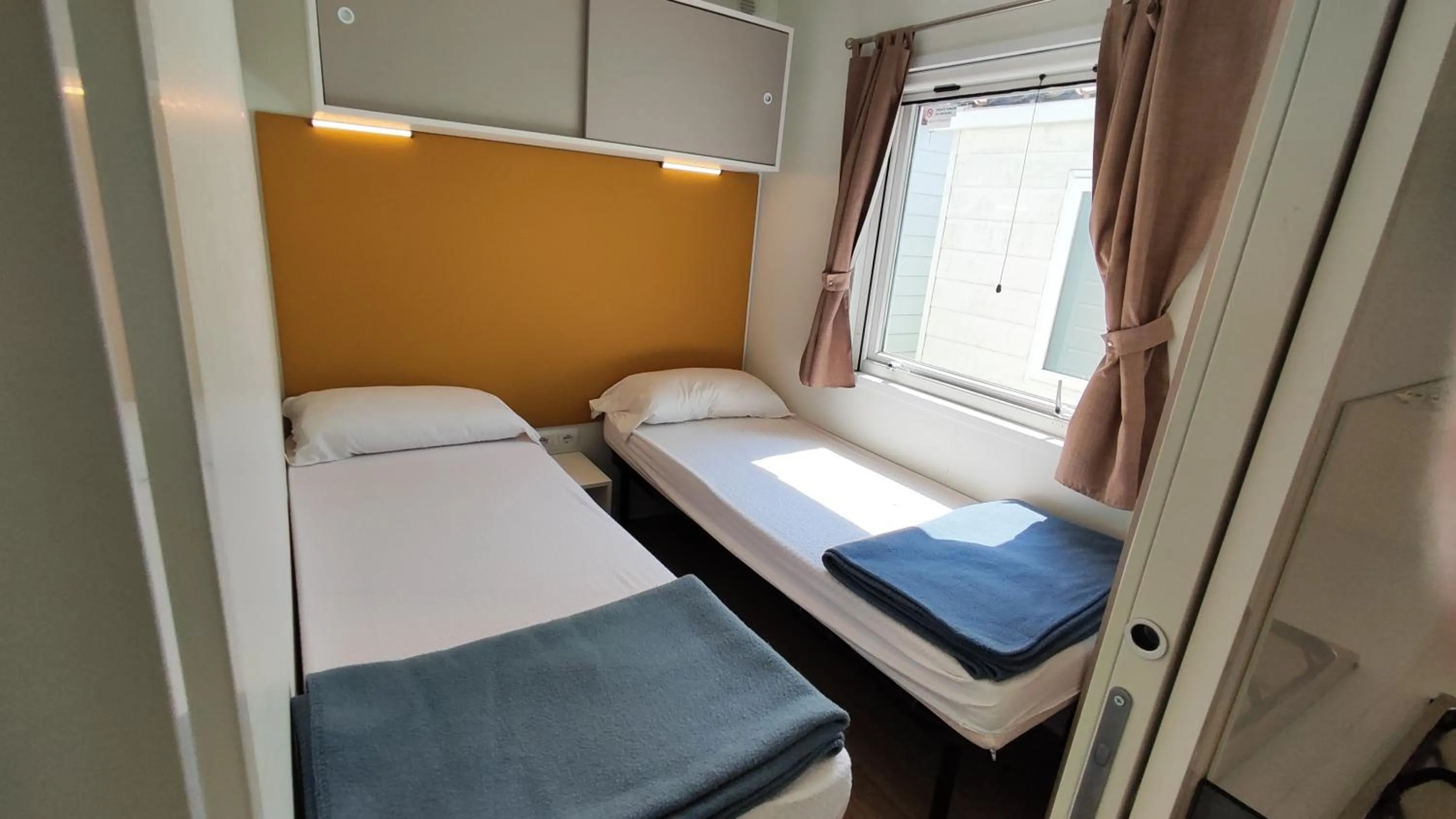 Bed in Campeggio del Garda