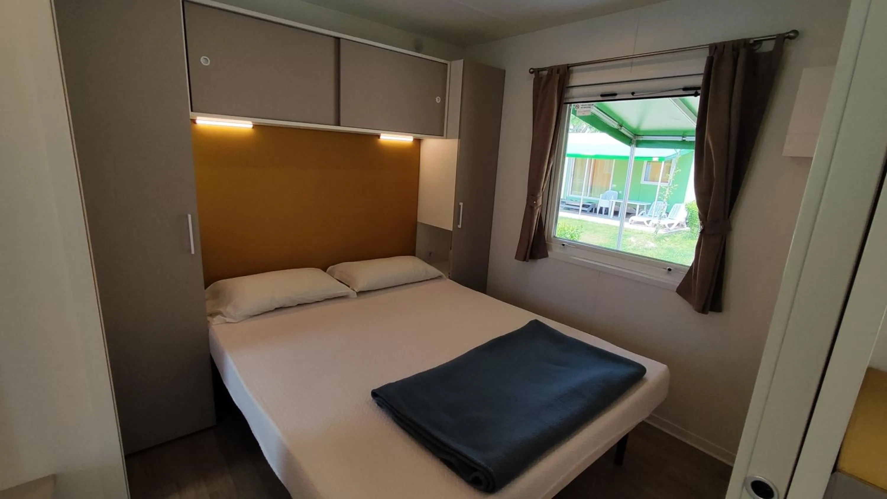 Bed in Campeggio del Garda