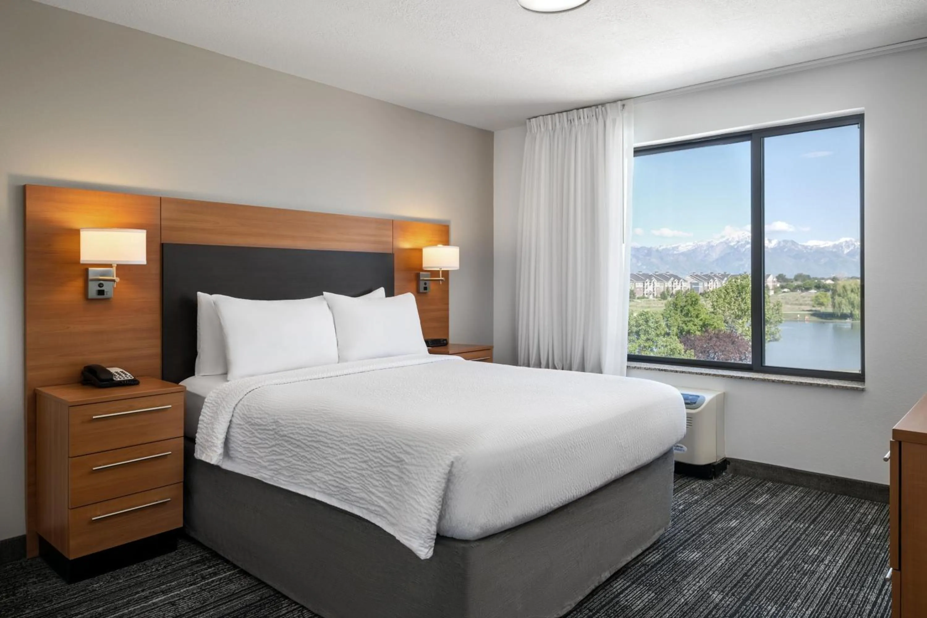 Bedroom, Bed in TownePlace Suites by Marriott Salt Lake City-West Valley