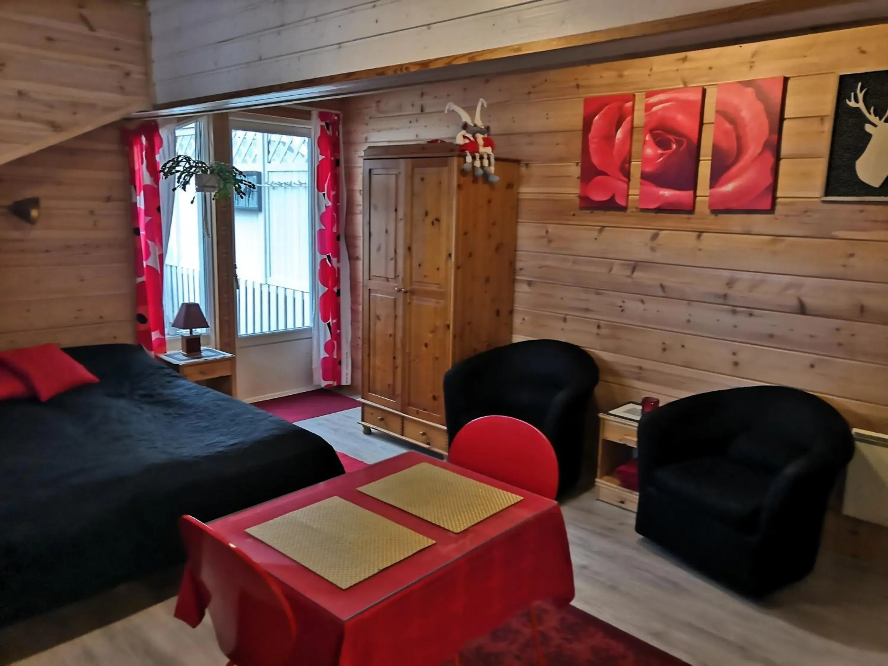 Double Room in Hostel Mansikka Double Room in Hostel Mansikka