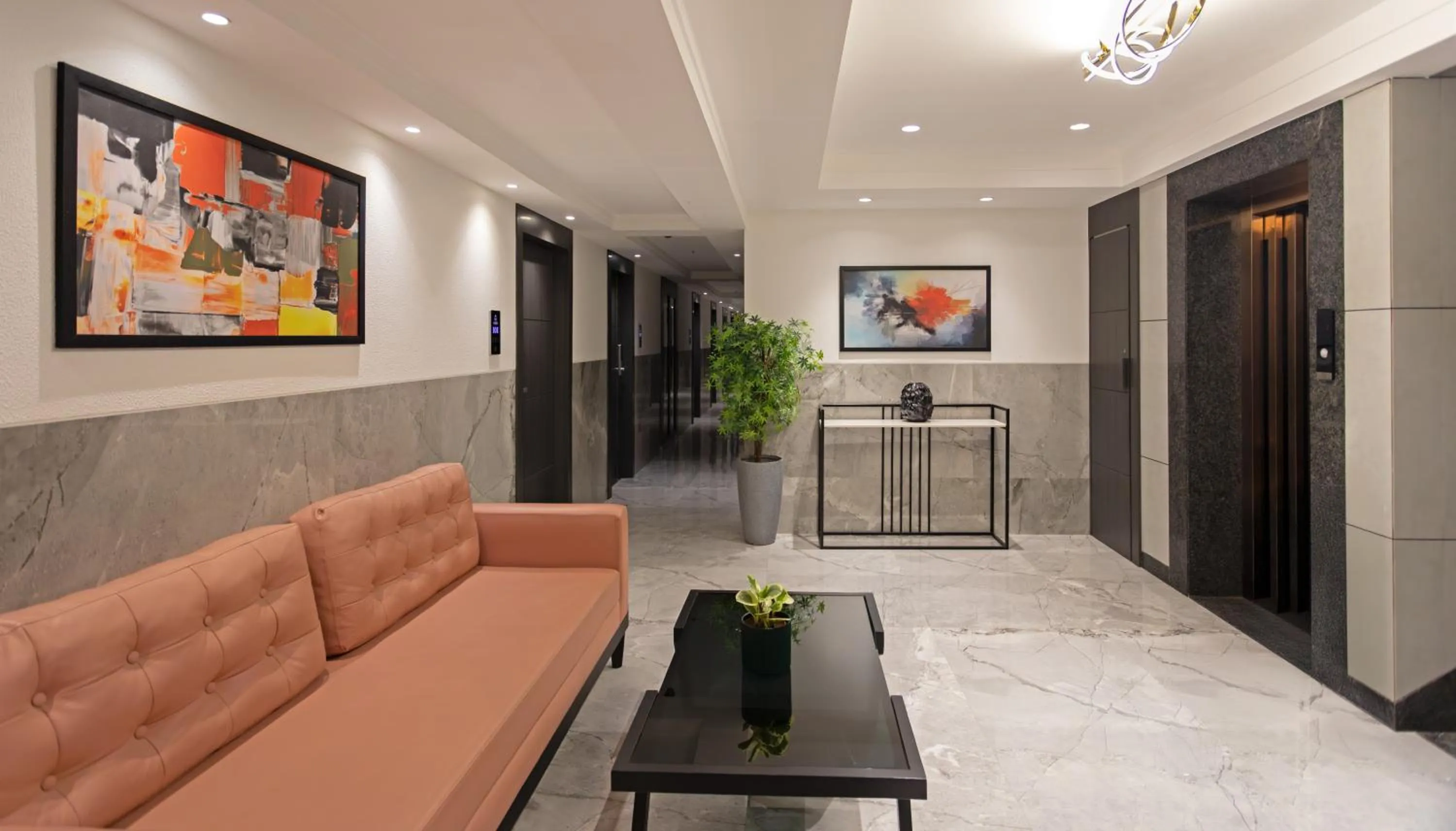 Lobby or reception in Hill Berry - A SoVo Hotel