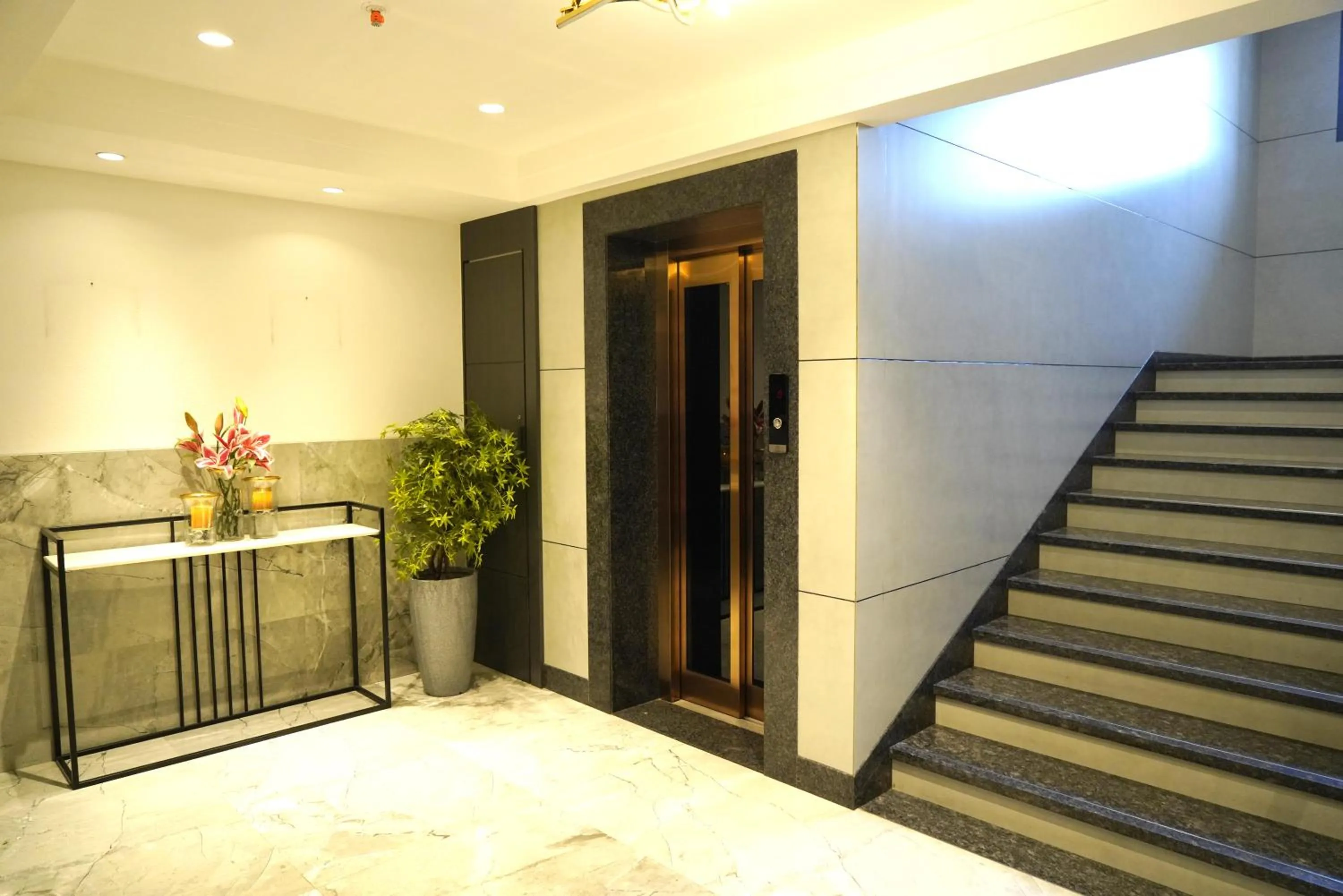 elevator in Hotel Hillberry