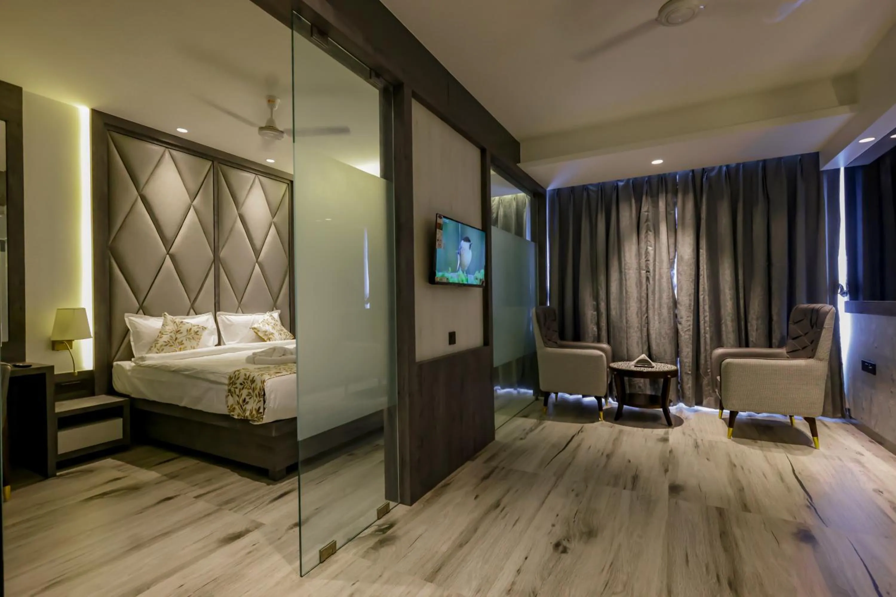 Photo of the whole room, Bed in Hotel Hillberry