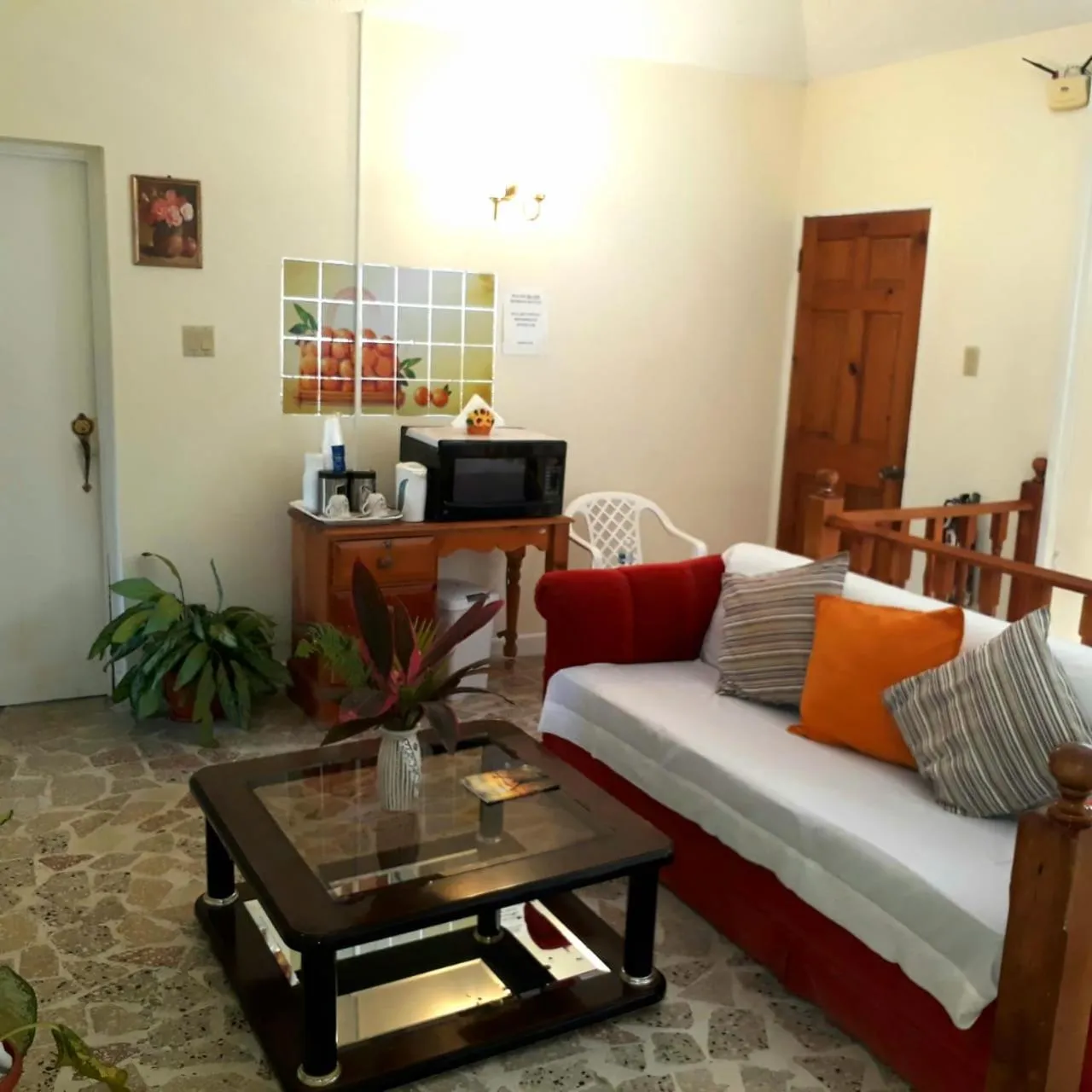 Coffee/tea facilities in Paradise Inn