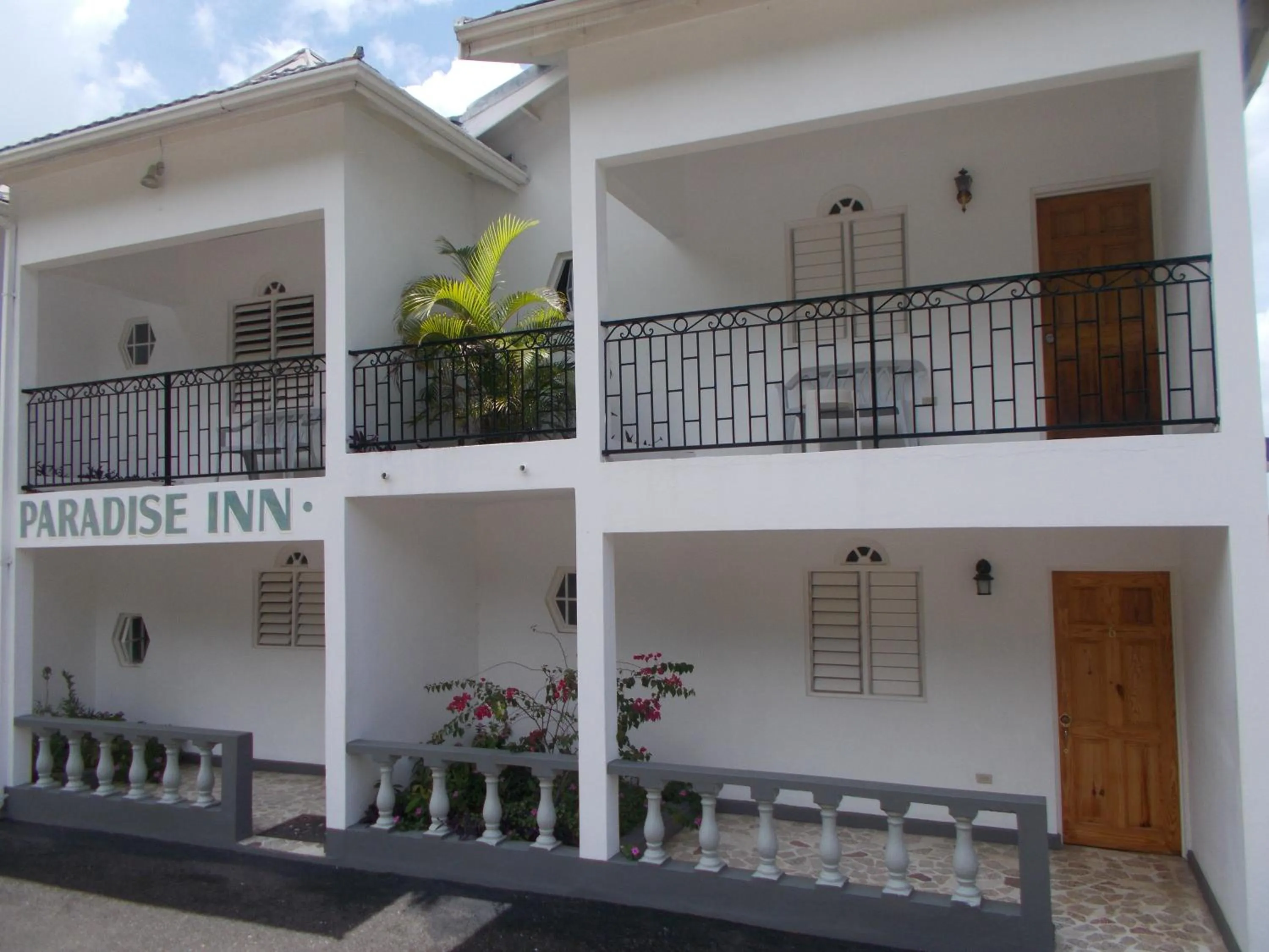 Property building in Paradise Inn