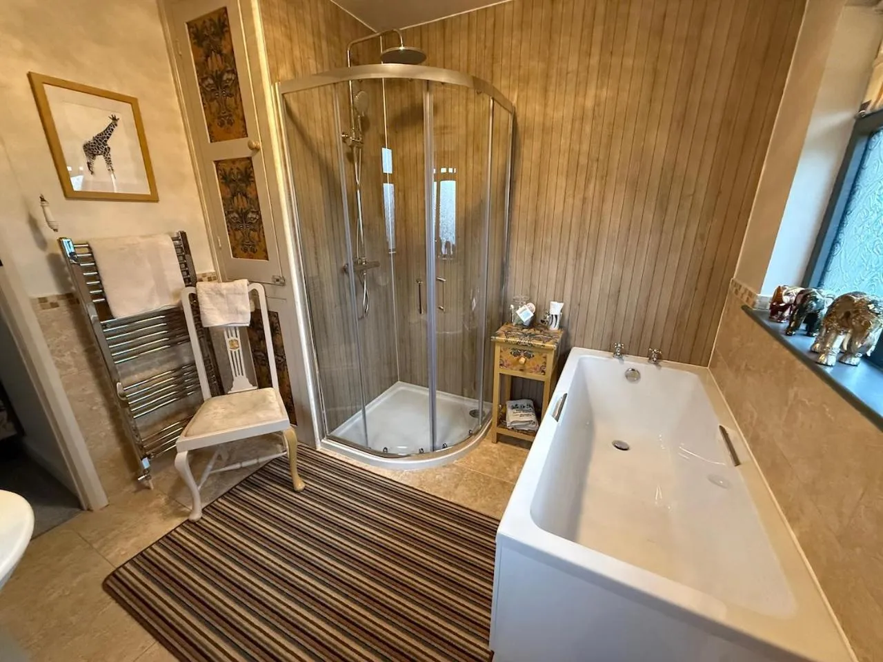 Bathroom in Orchard Side Bed and Breakfast