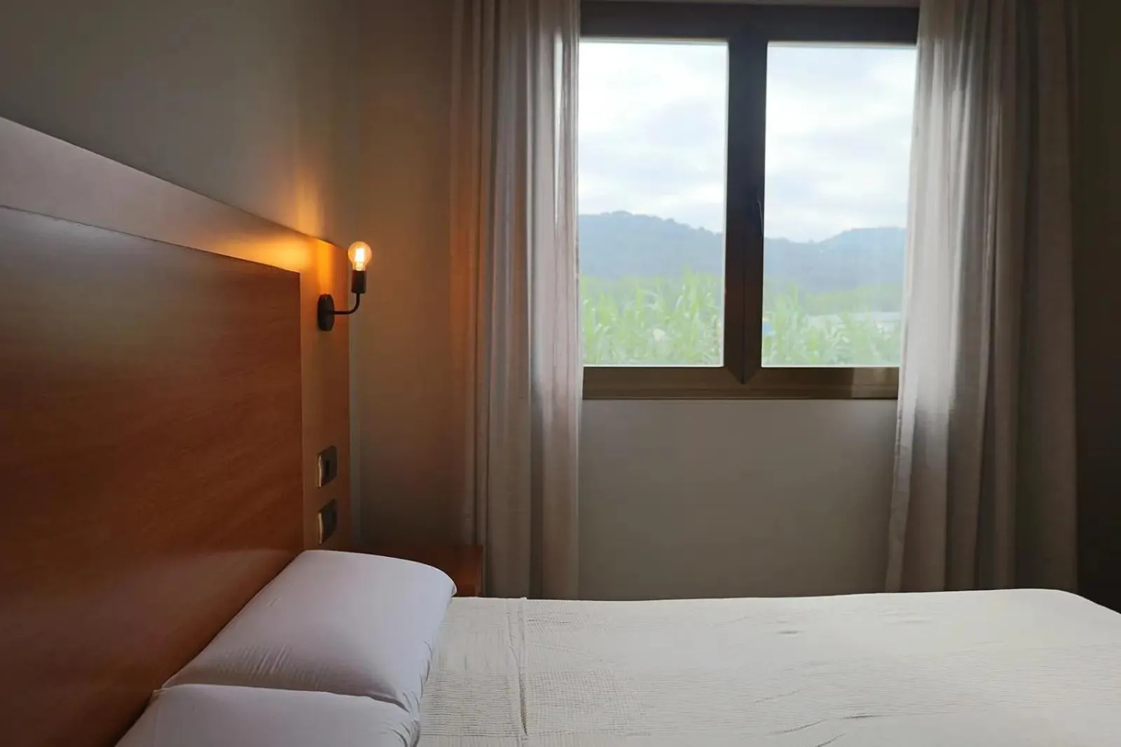 Bed in Hotel Sant Celoni