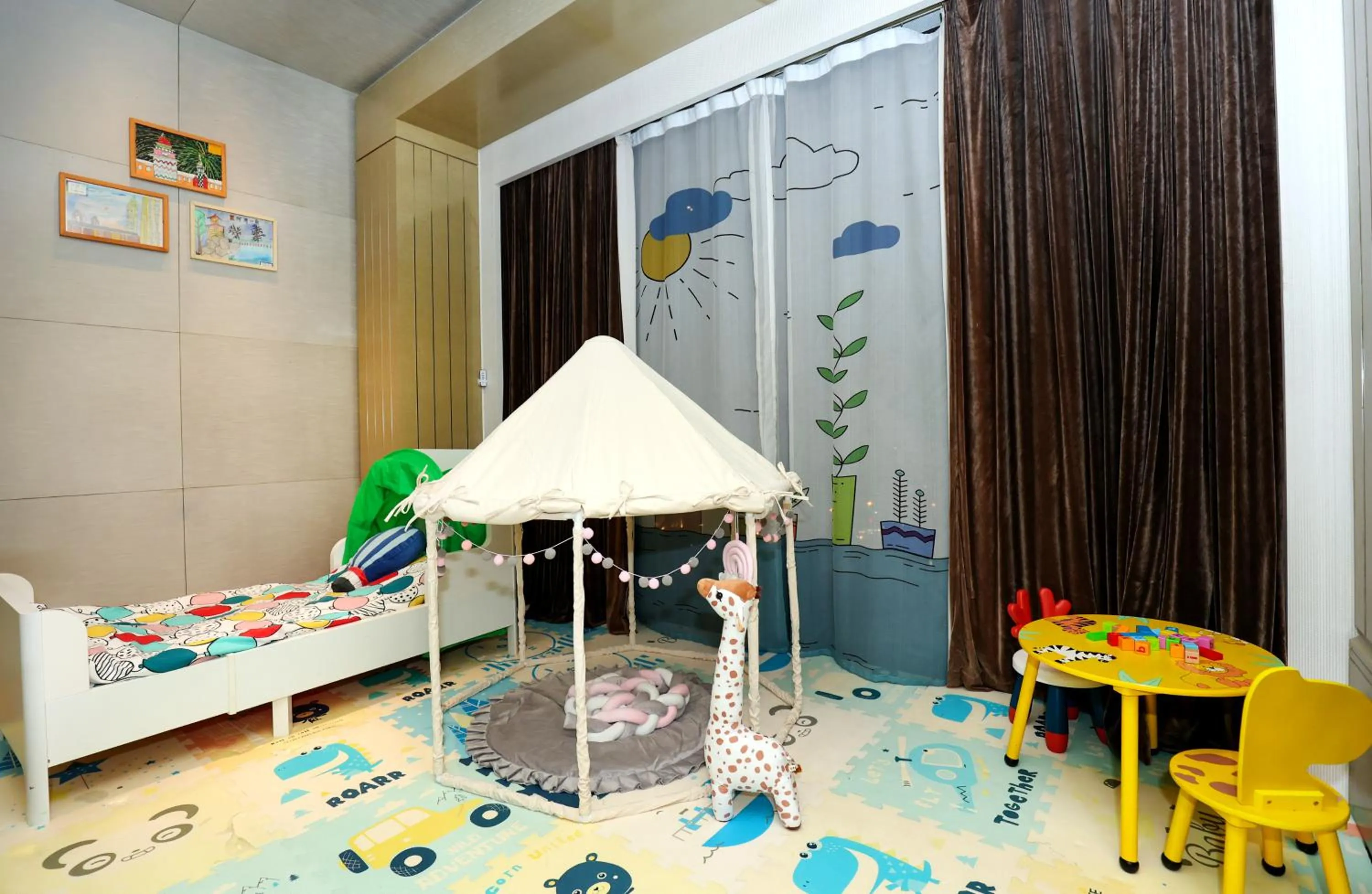 Bedroom in Chateau Star River Shanghai Minhang