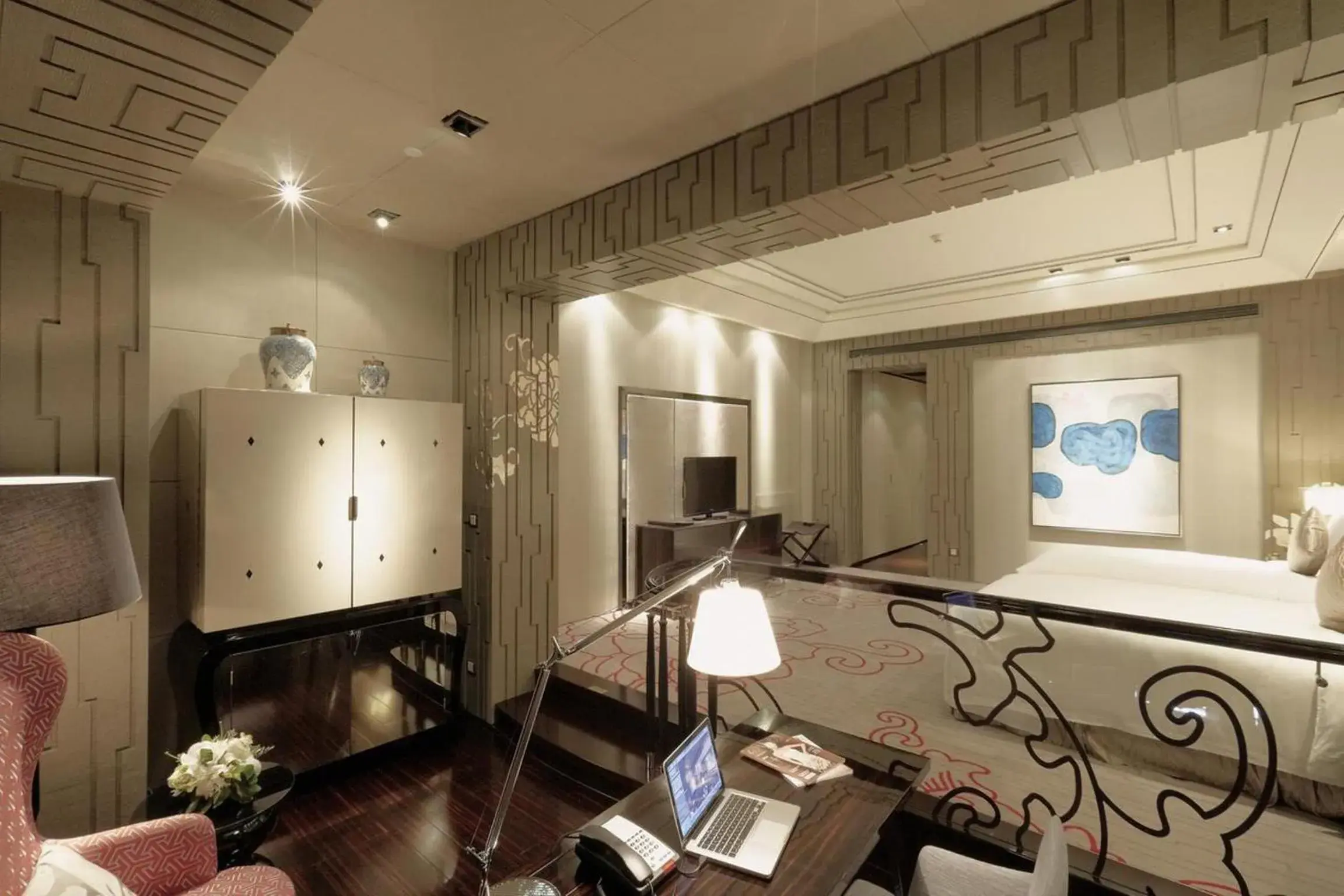 Chateau Deluxe Twin Room in Chateau Star River Shanghai Minhang Chateau Deluxe Twin Room in Chateau Star River Shanghai Minhang