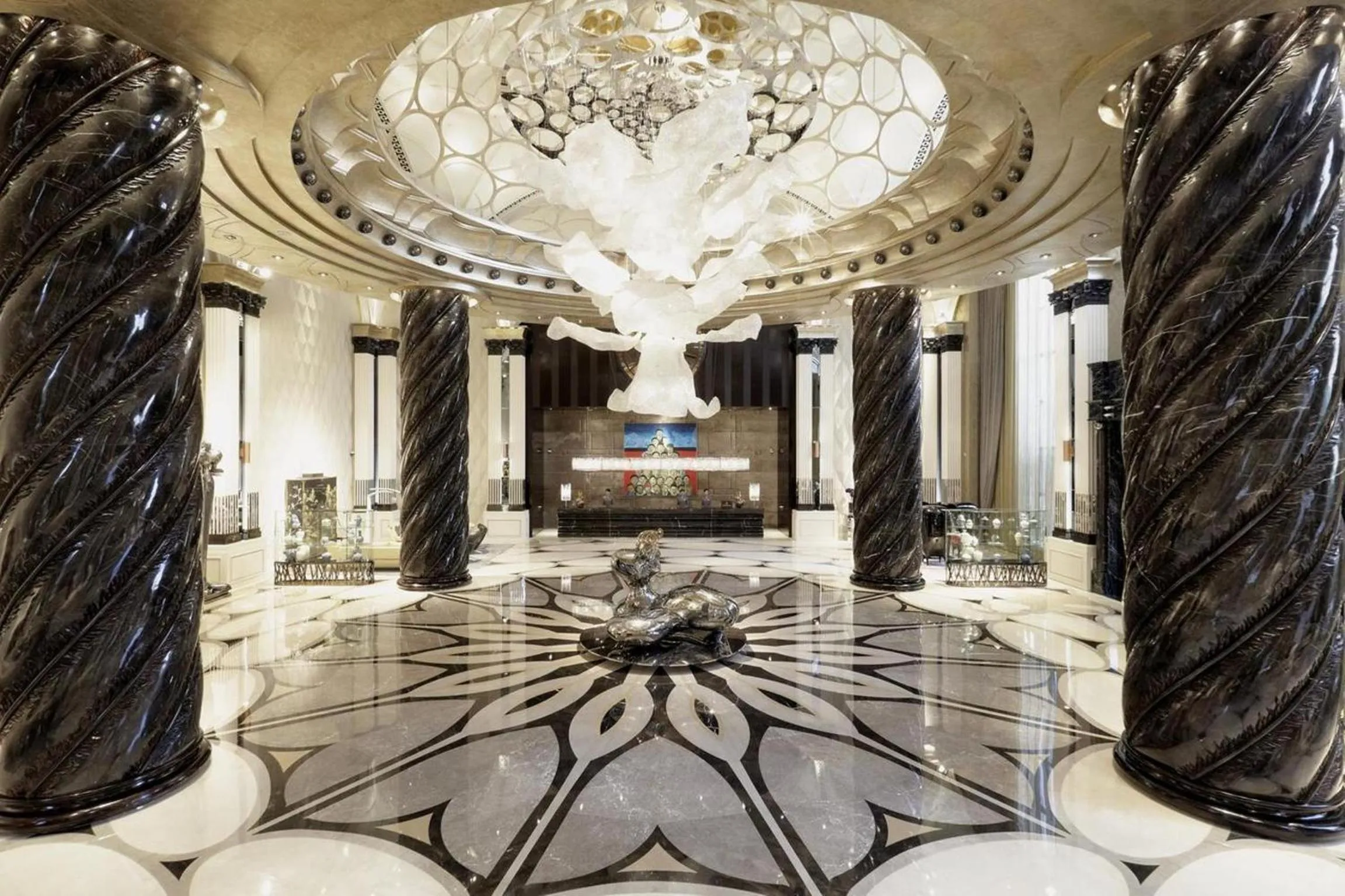 Lobby or reception in Chateau Star River Shanghai Minhang