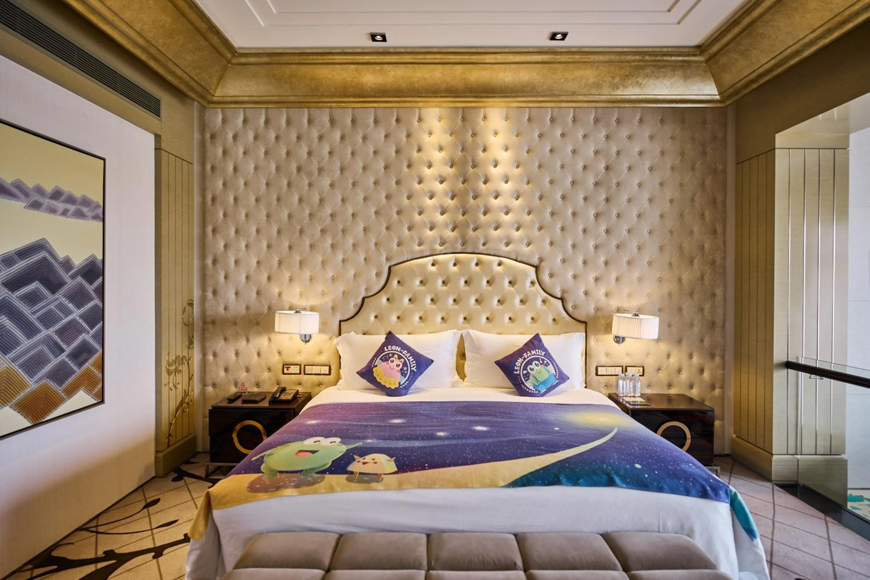 Bed in Chateau Star River Shanghai Minhang