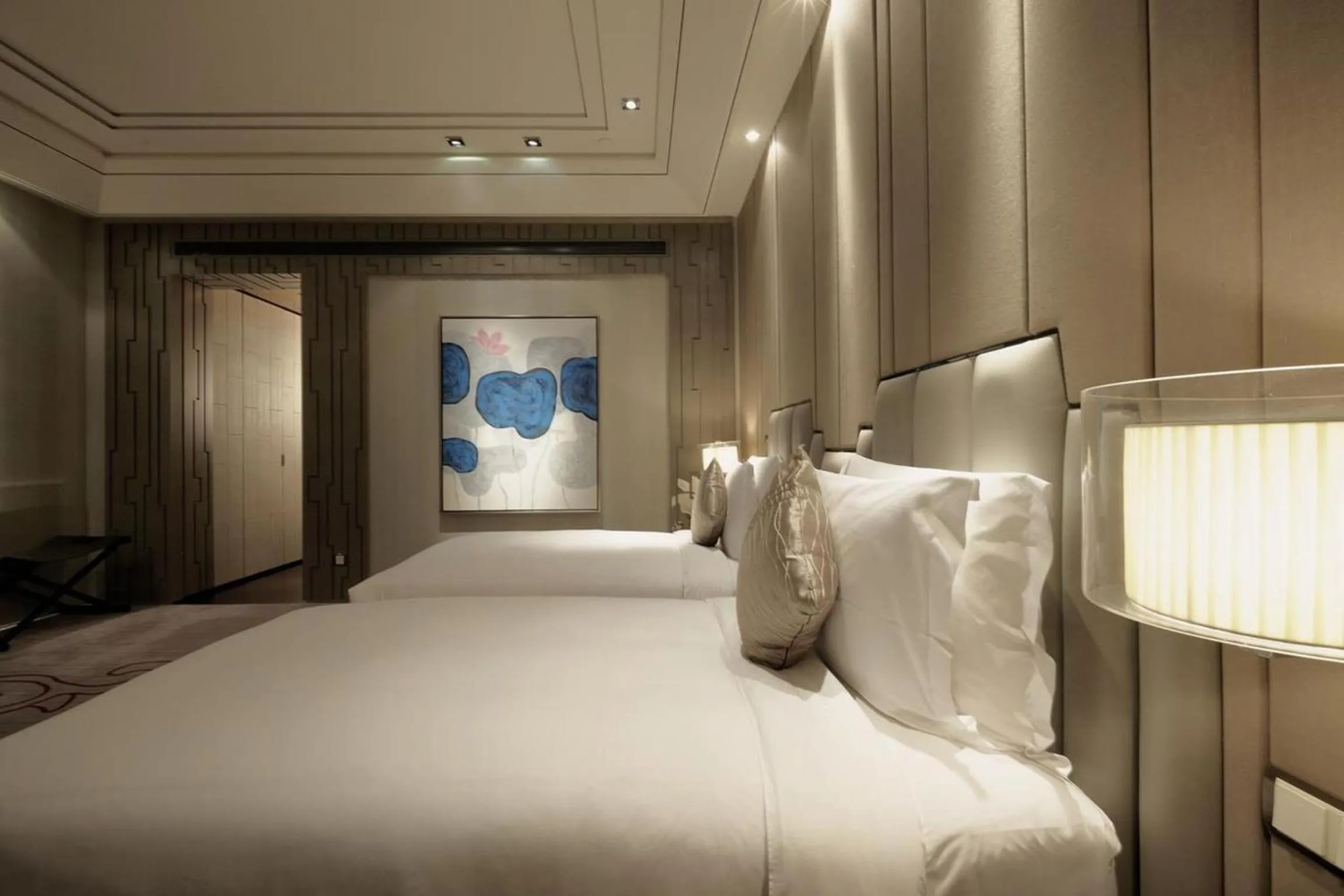 Bedroom, Bed in Chateau Star River Shanghai Minhang