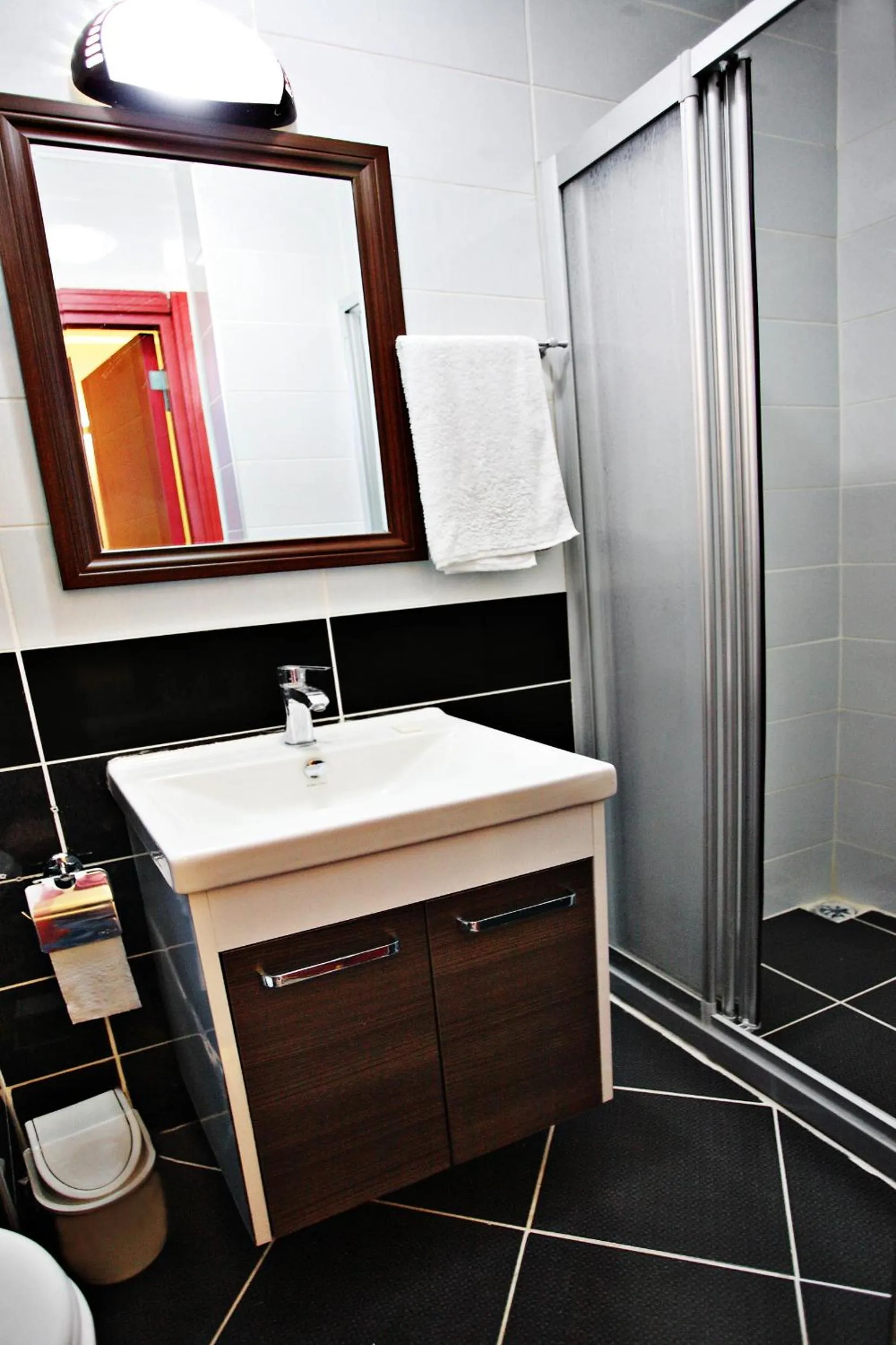 Bathroom in Taksim Palace Hotel