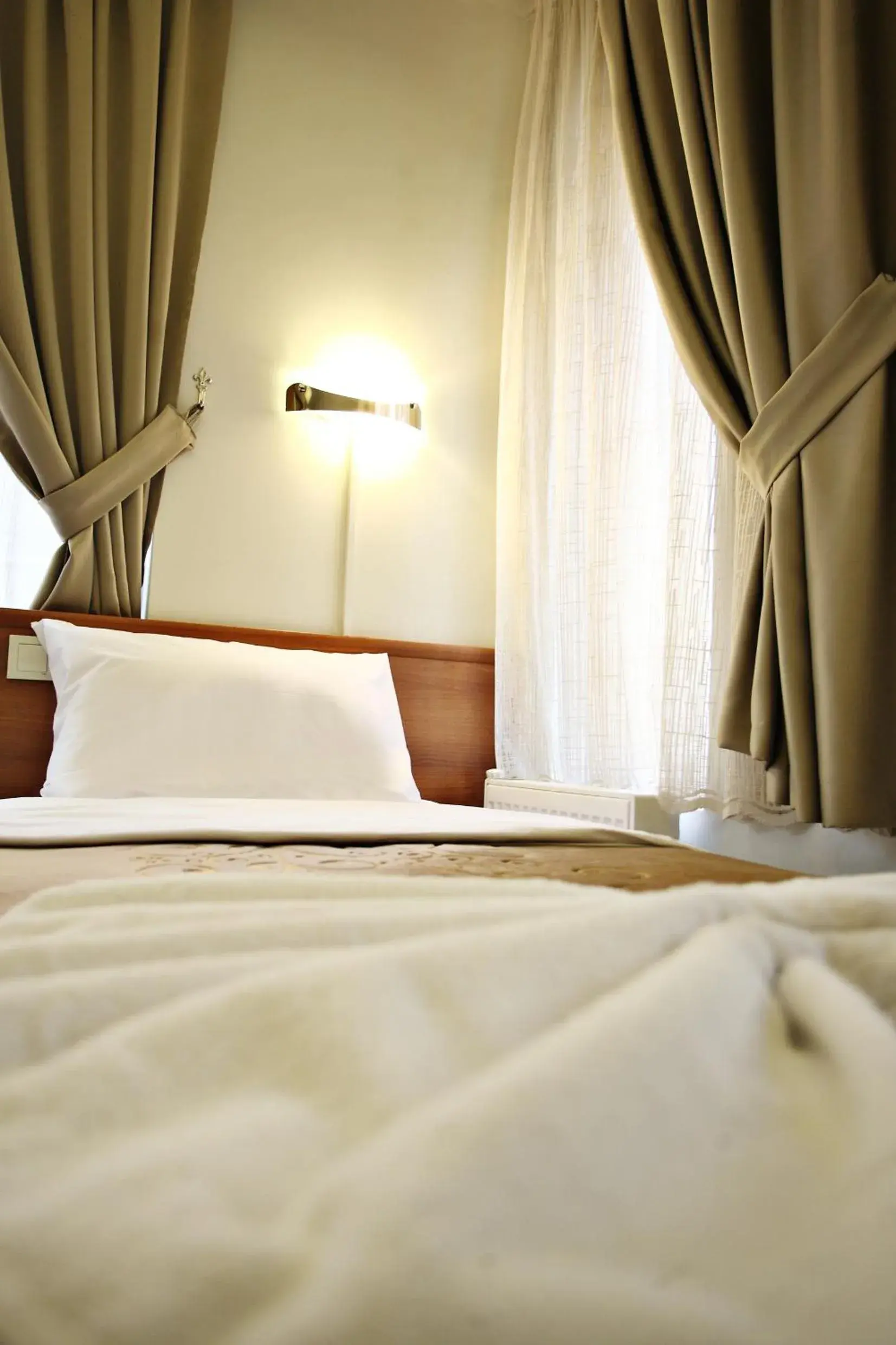 Economy Double Room in Taksim Palace Hotel Economy Double Room in Taksim Palace Hotel