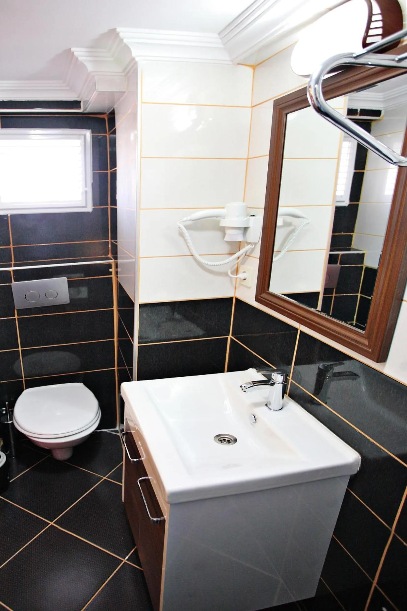 Bathroom in Taksim Palace Hotel