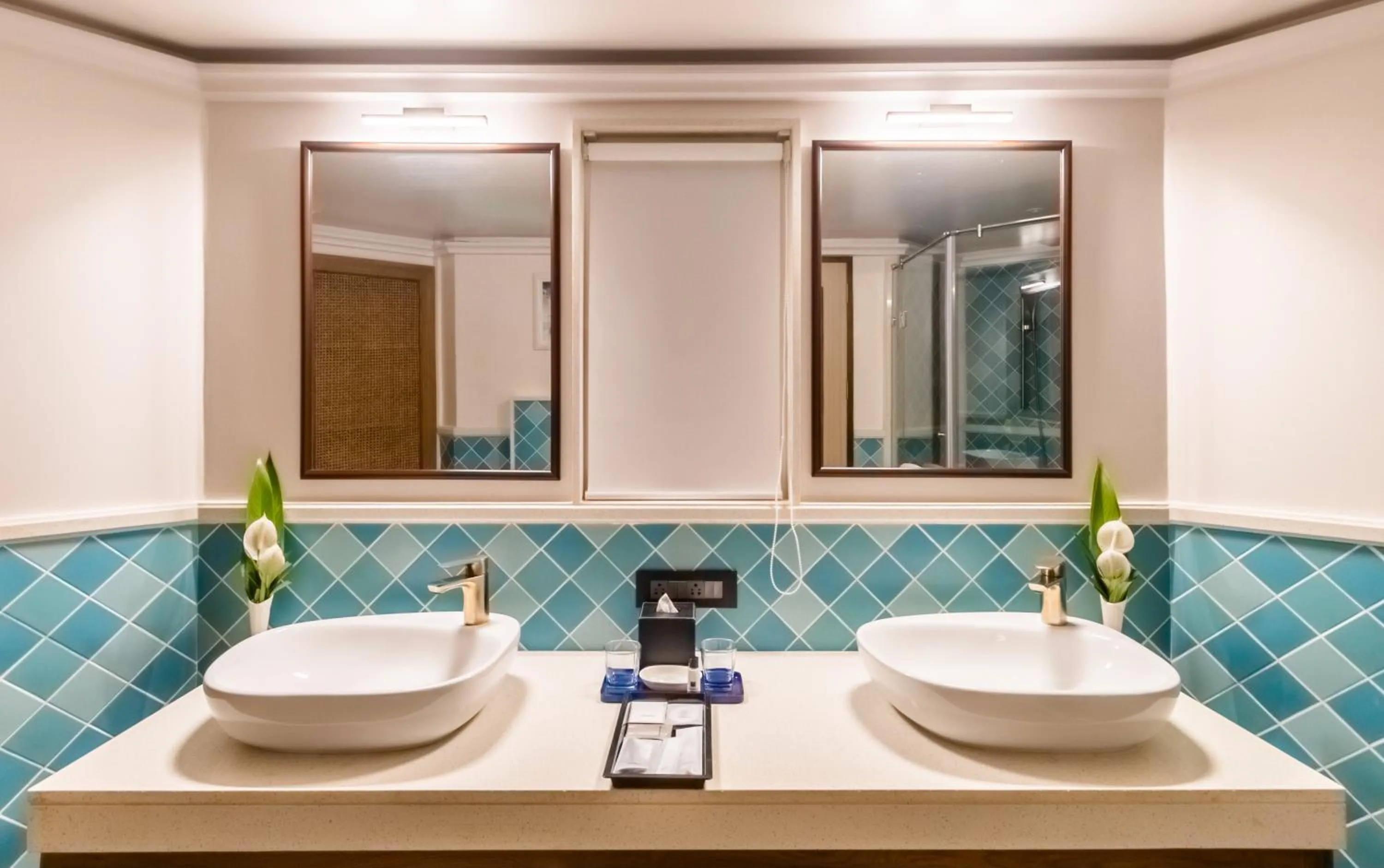 Bathroom in Planet Hollywood Beach Resort Goa