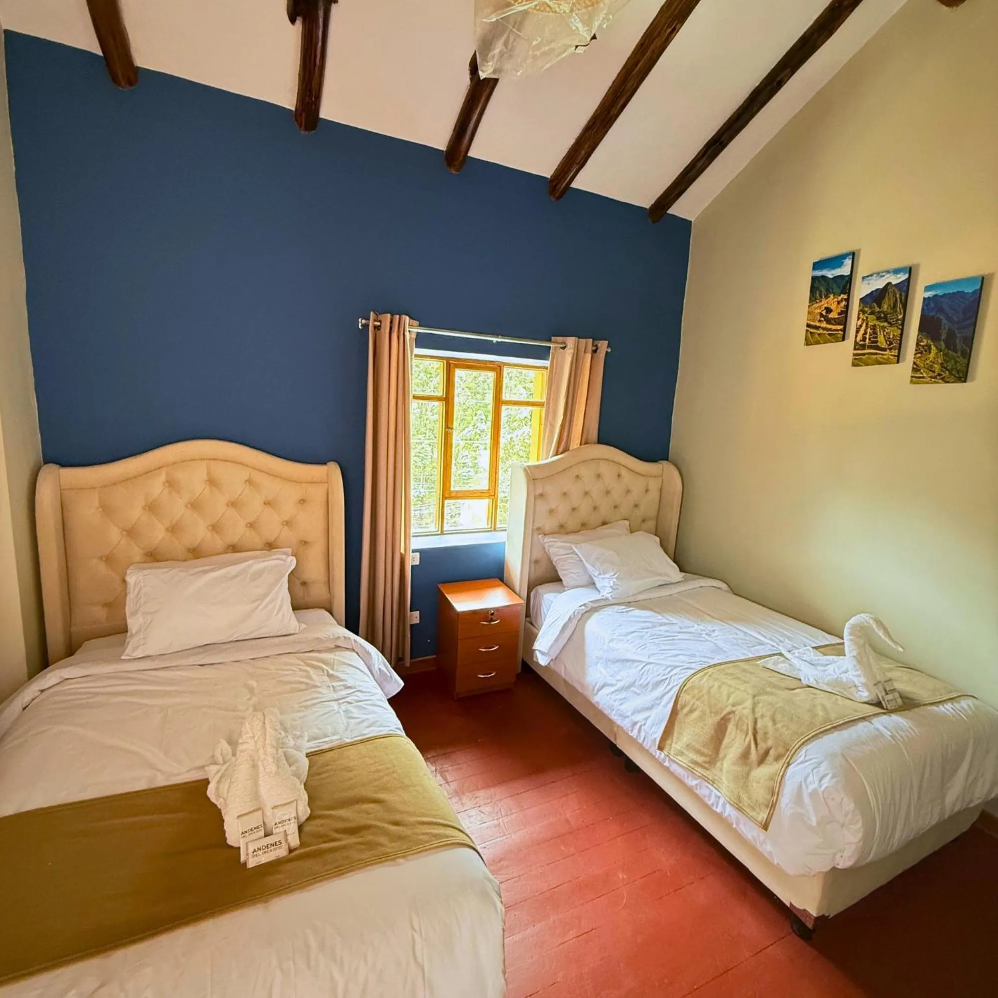 Photo of the whole room, Bed in Andenes del Inca Hotel