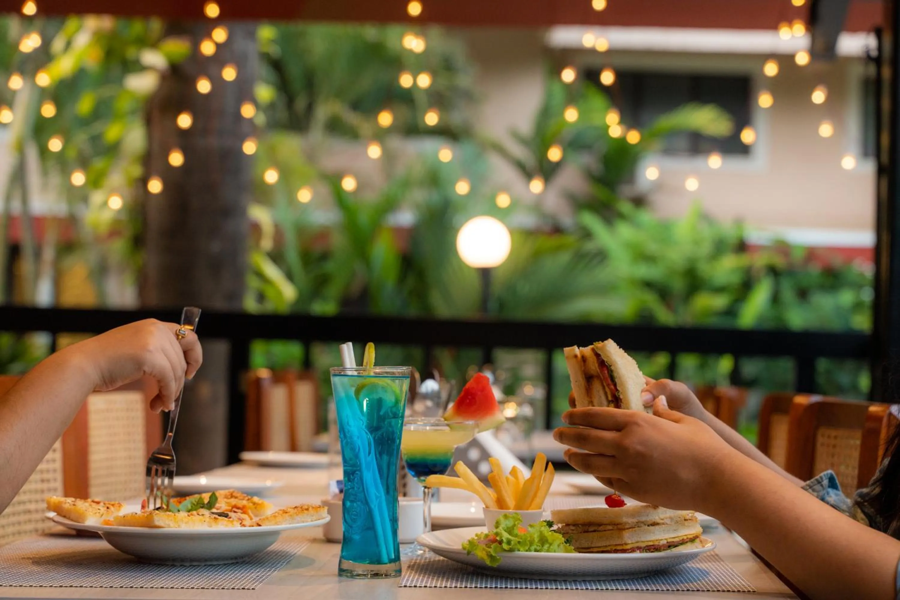 Restaurant/places to eat in Somy Plaza Calangute Goa - Formerly Somy Resort