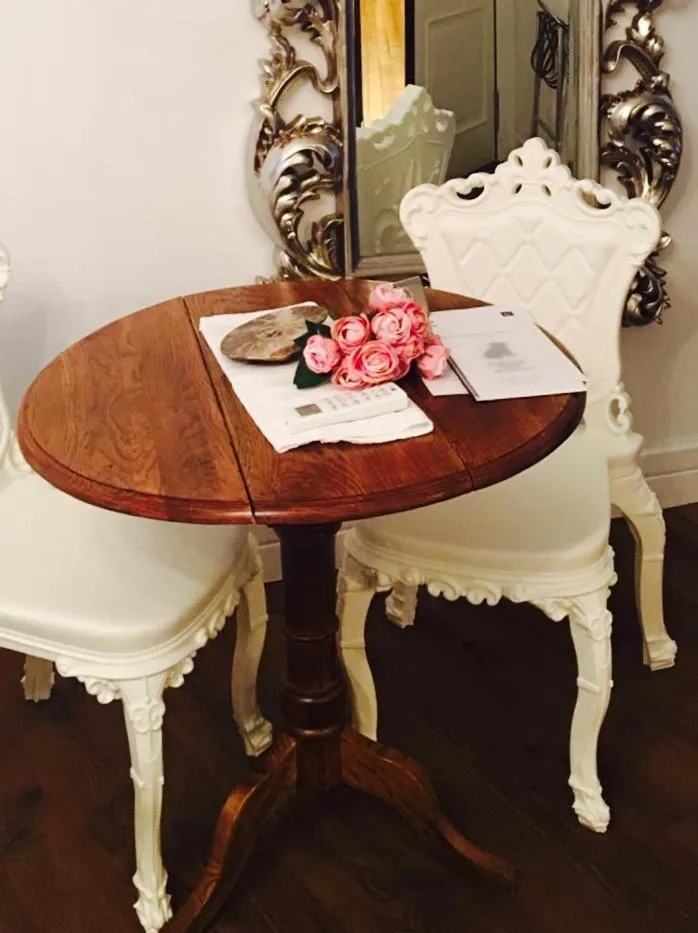 Dining area in Purple Dog Suites