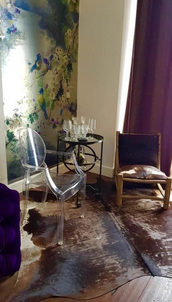 Living room in Purple Dog Suites