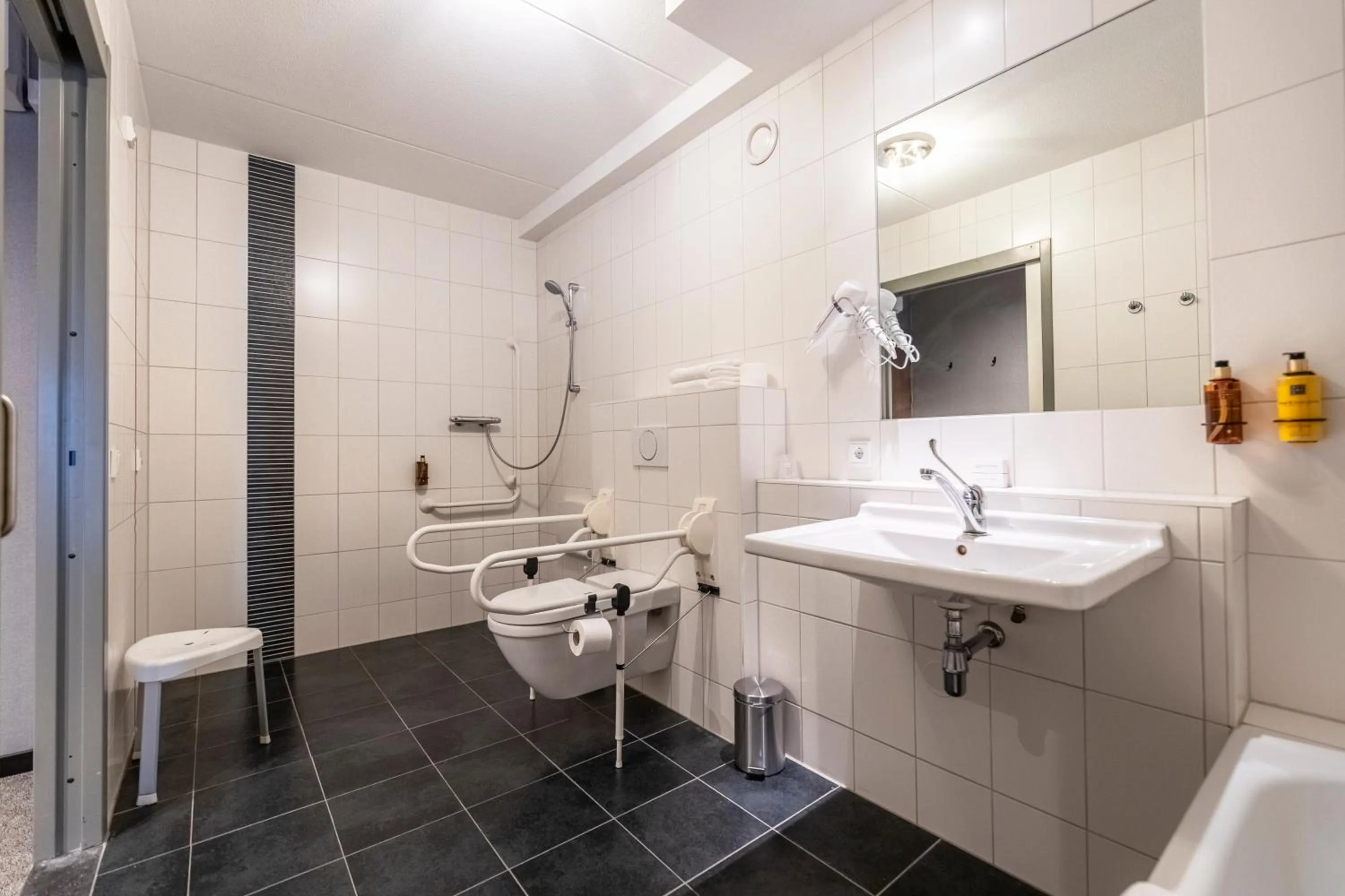 Shower in Parkhotel Horst - Venlo