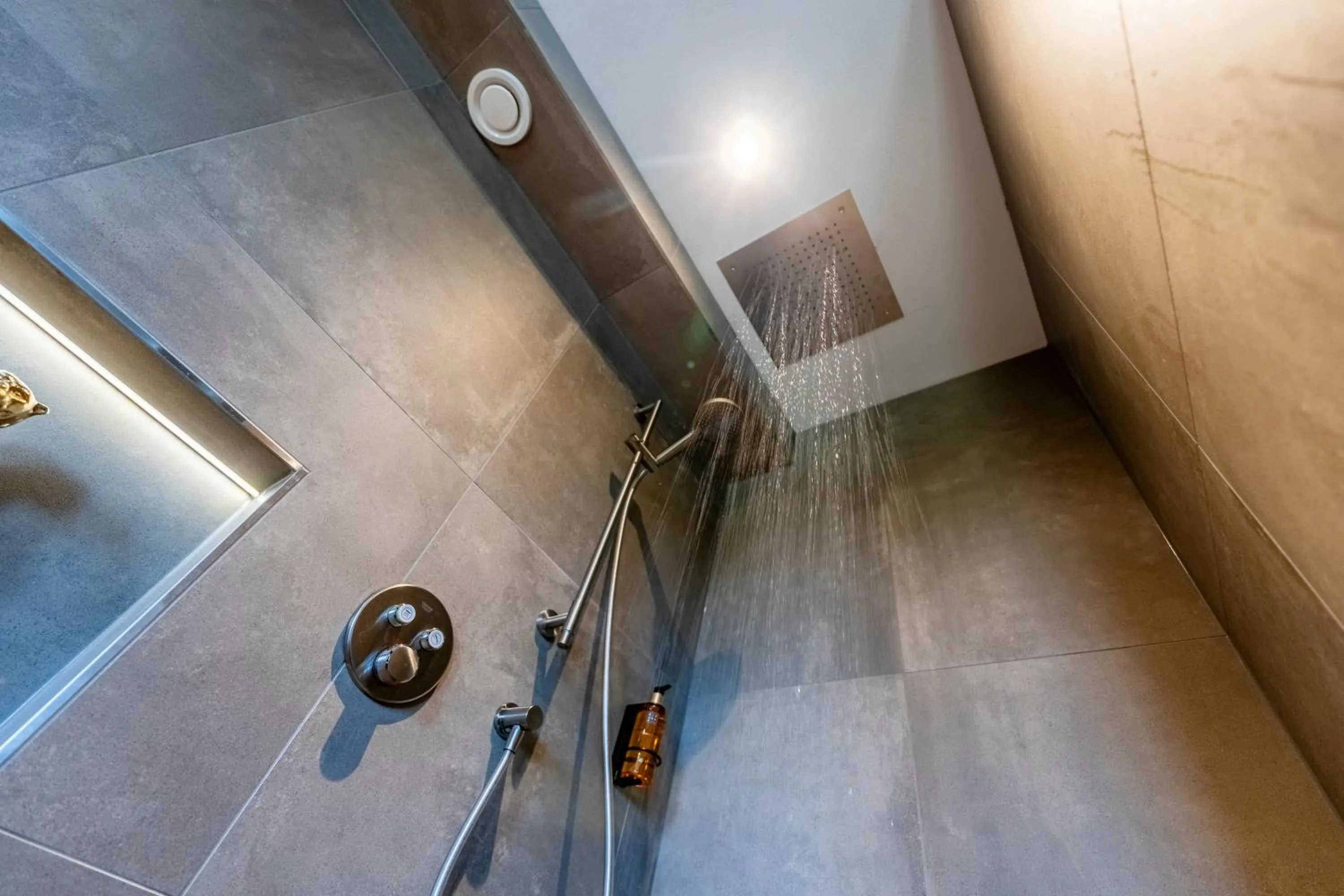 Shower in Parkhotel Horst - Venlo