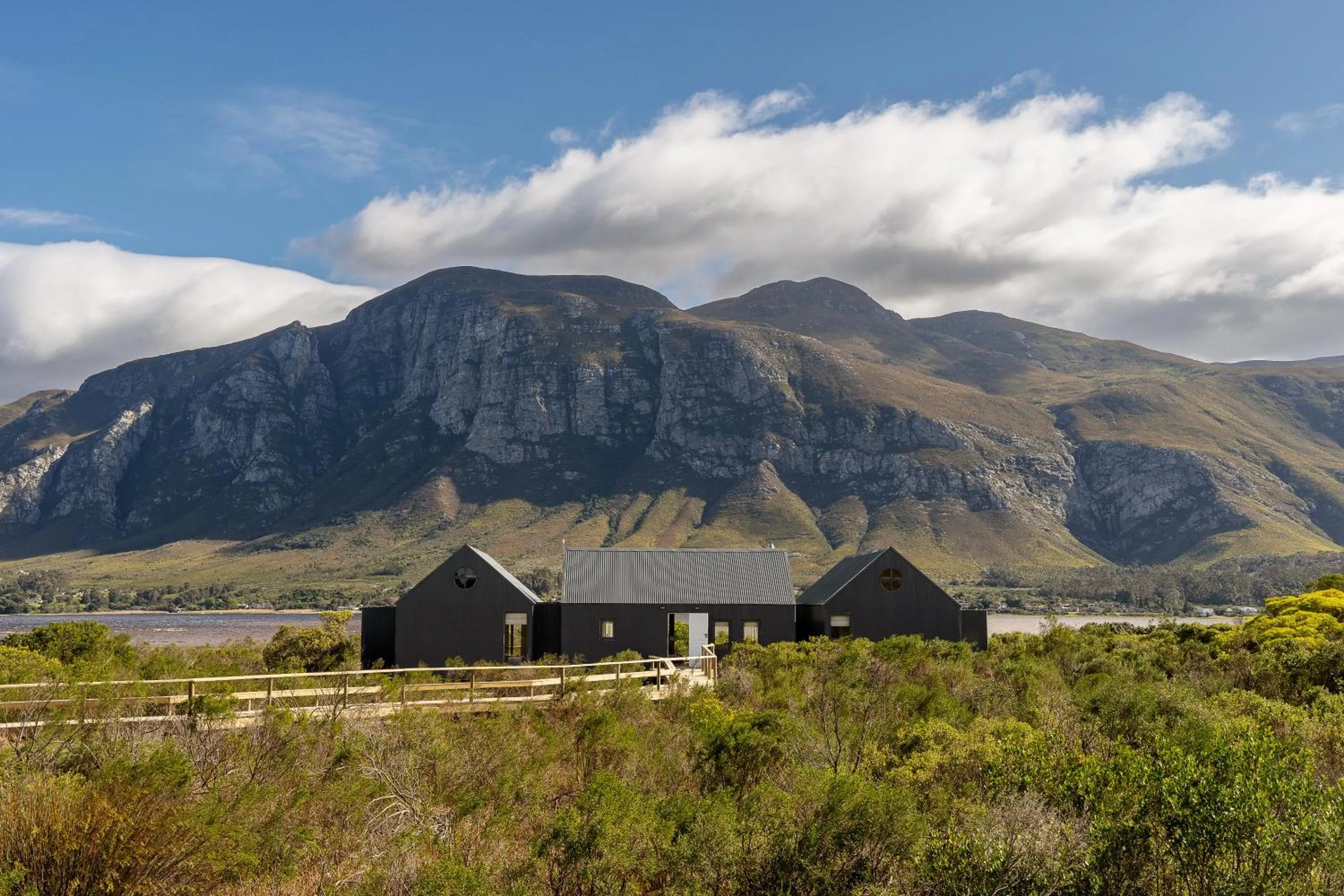 Mountain view in Coot Club