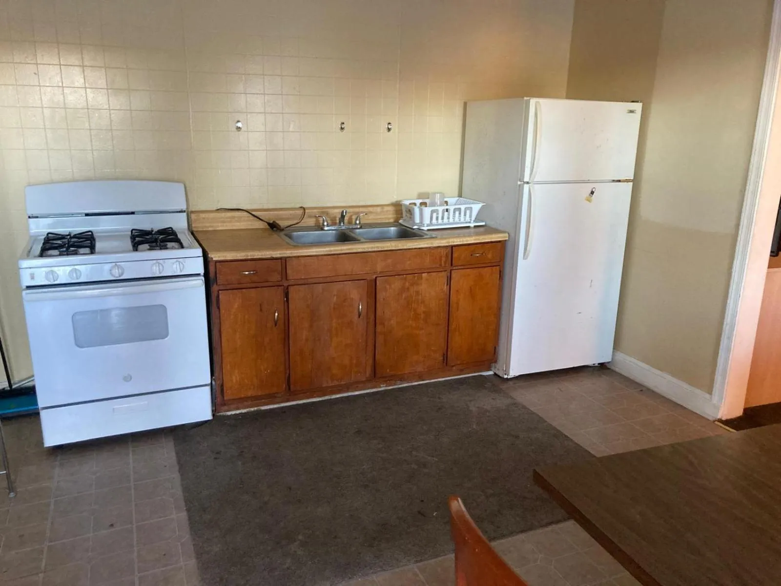 Kitchen or kitchenette in Skyline Motel by Belvilla Waynesboro US 250