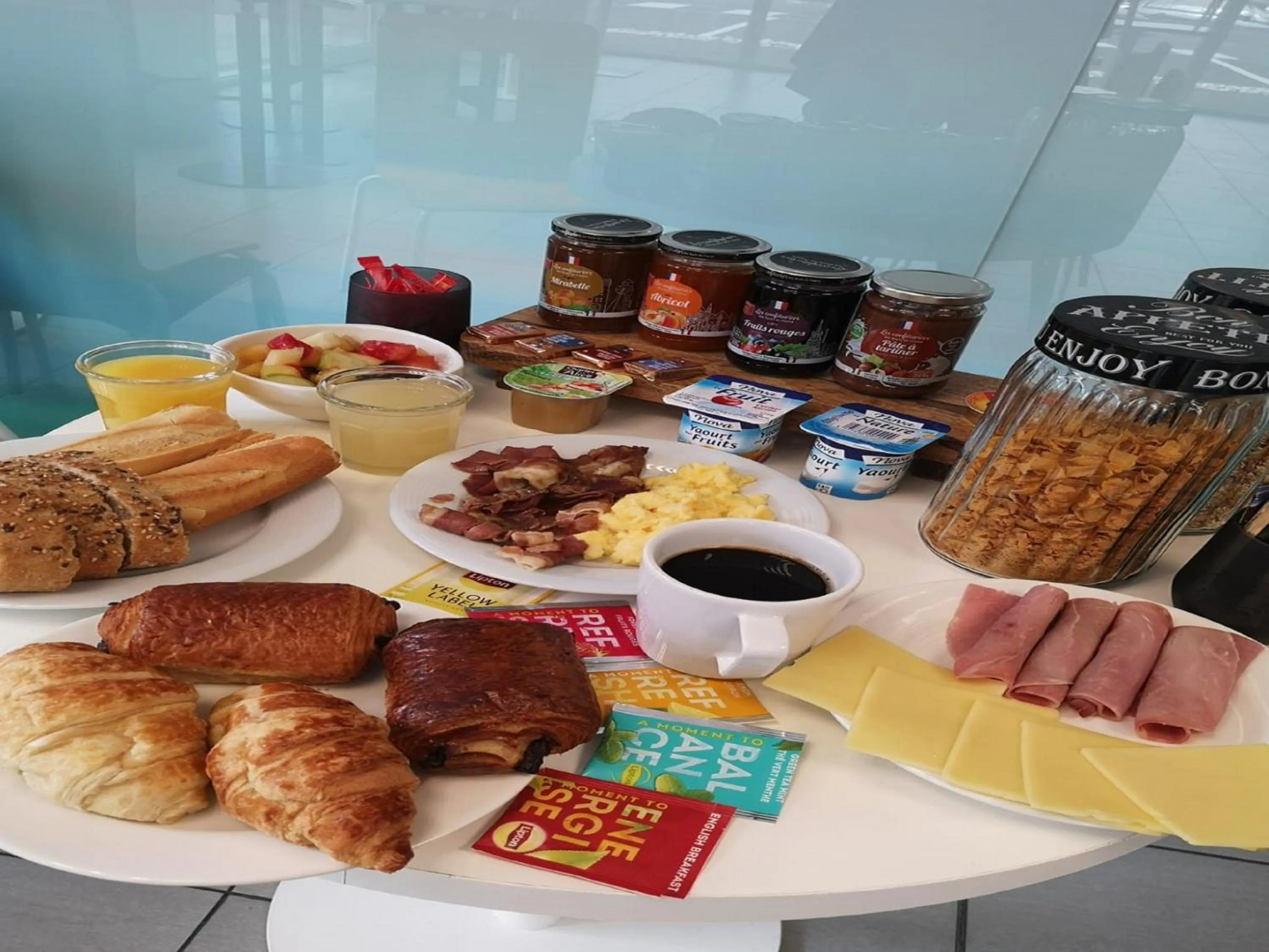 Breakfast in Kyriad Direct Arras - Saint-Laurent-Blangy - Parc Expo