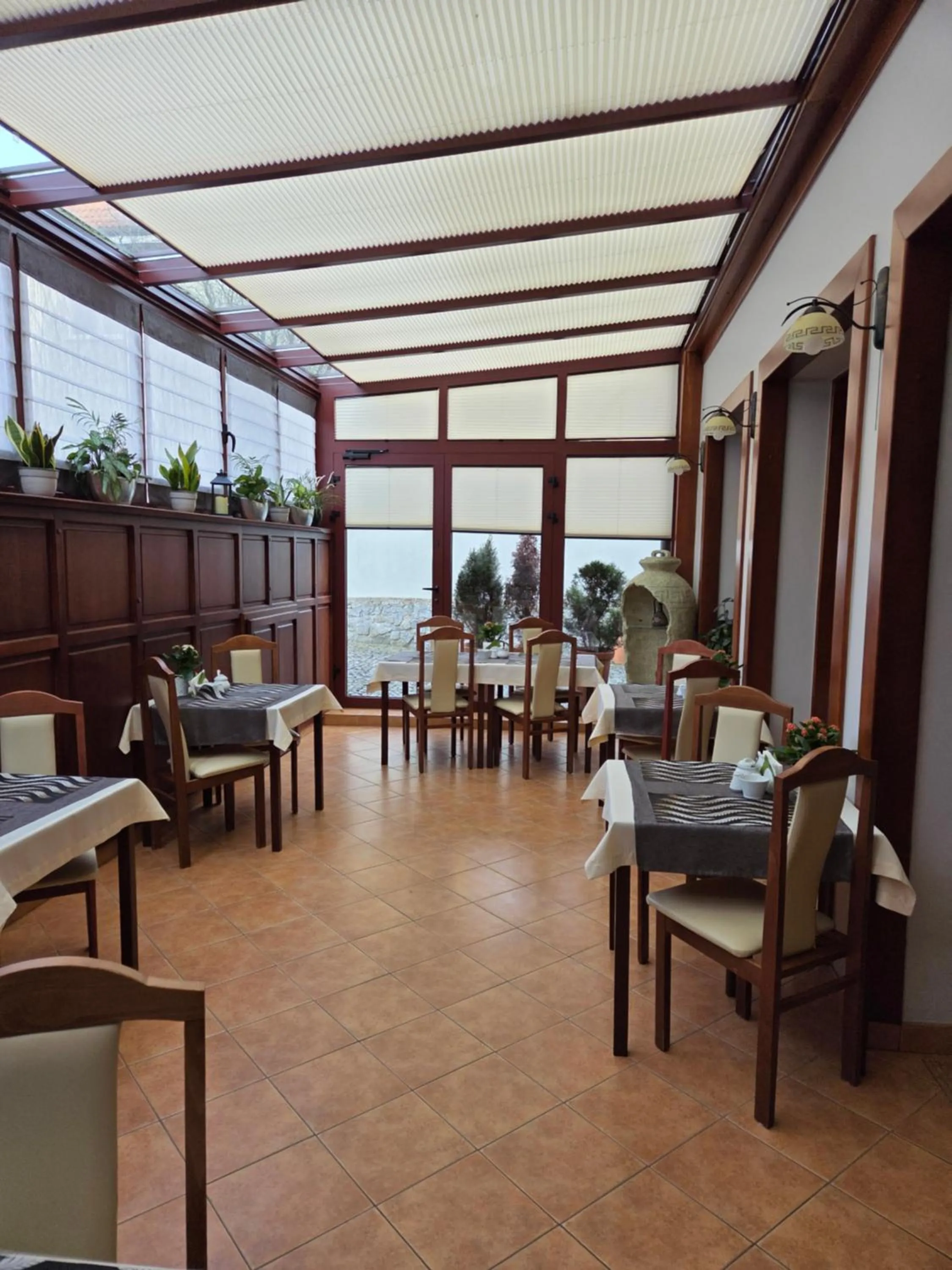 Breakfast in Willa Atena