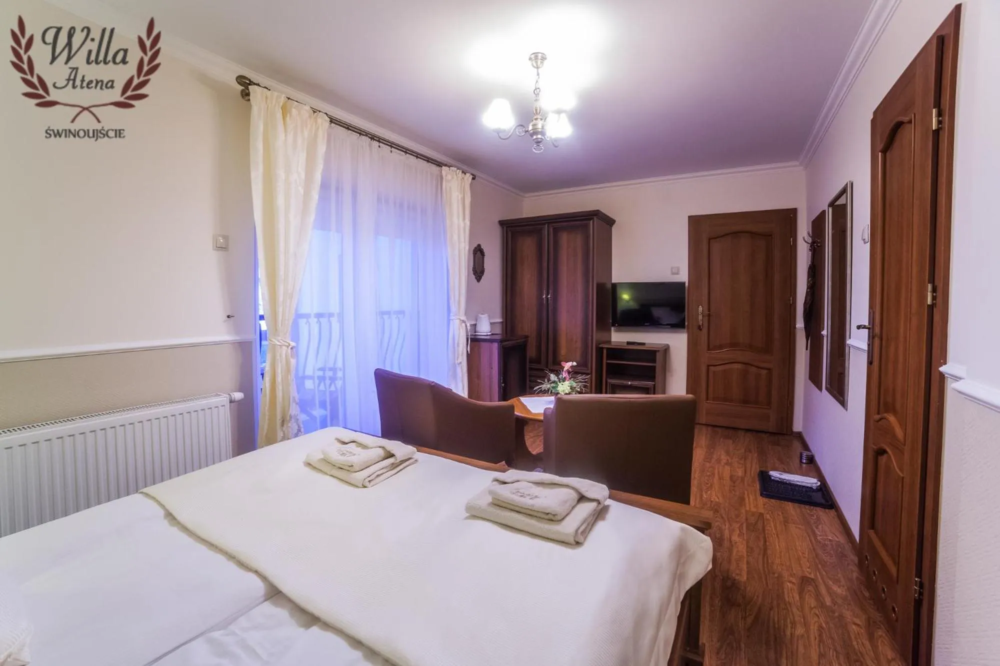 Photo of the whole room, Bed in Willa Atena