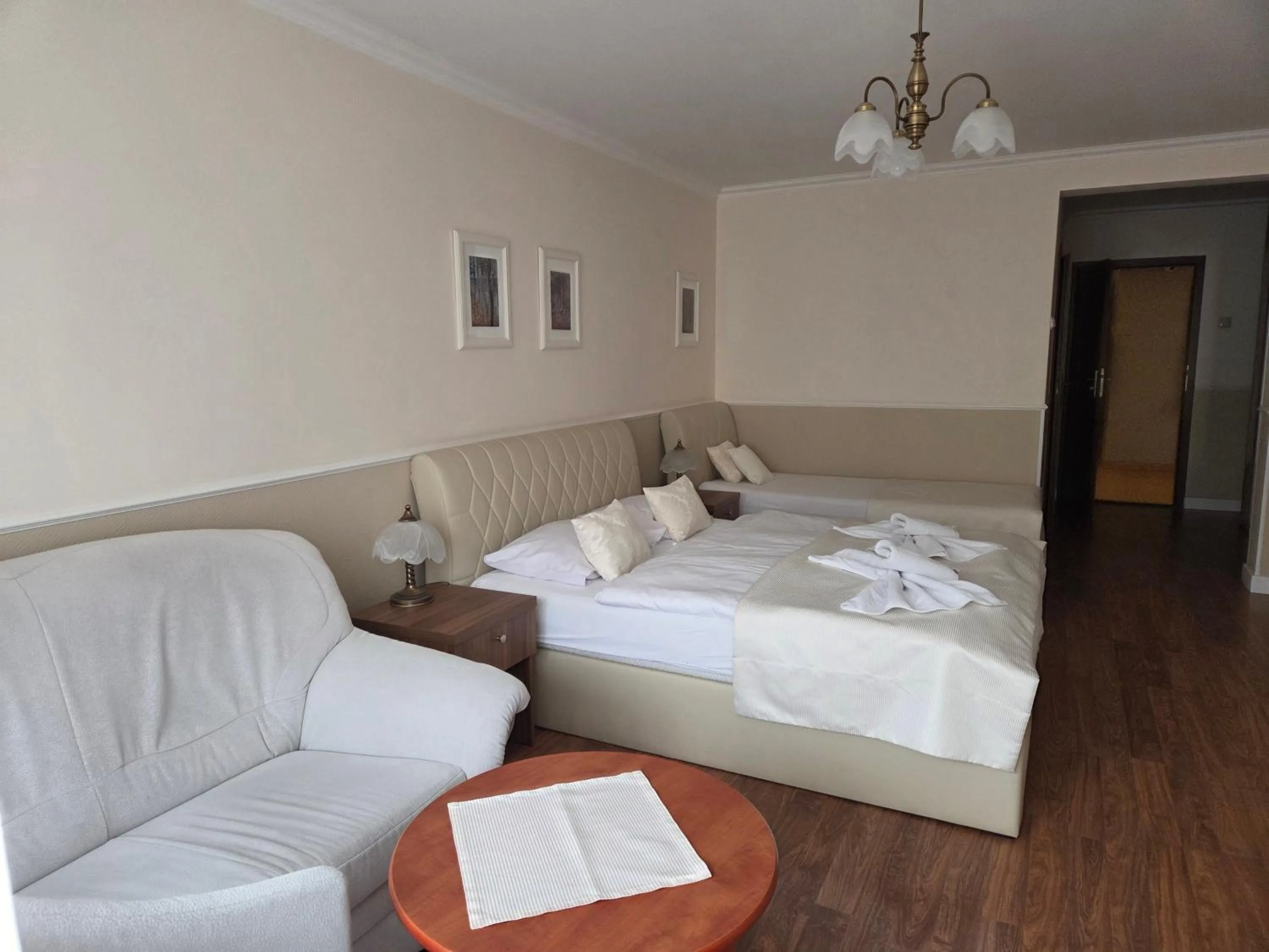 Photo of the whole room, Bed in Willa Atena