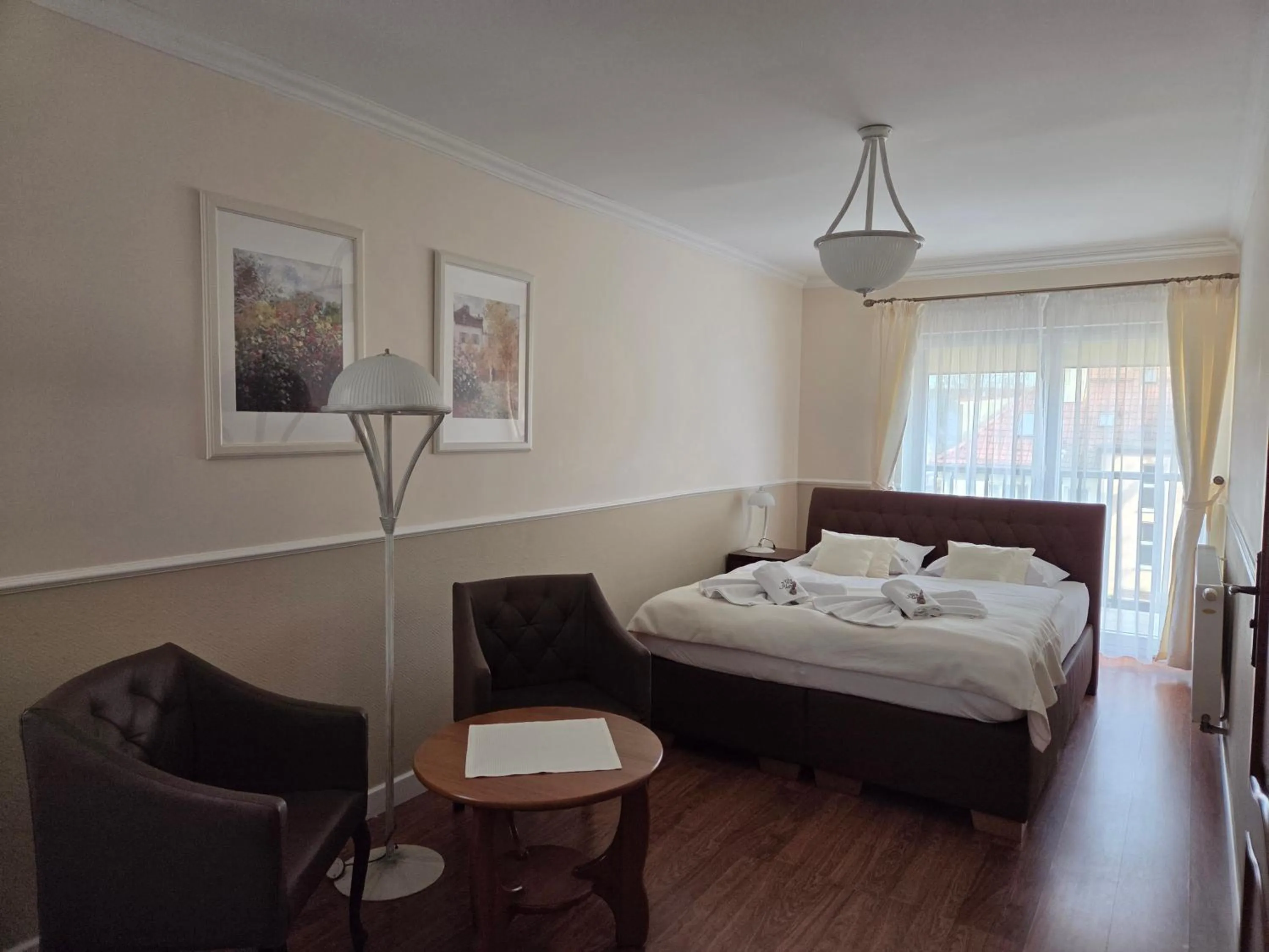 Photo of the whole room, Bed in Willa Atena