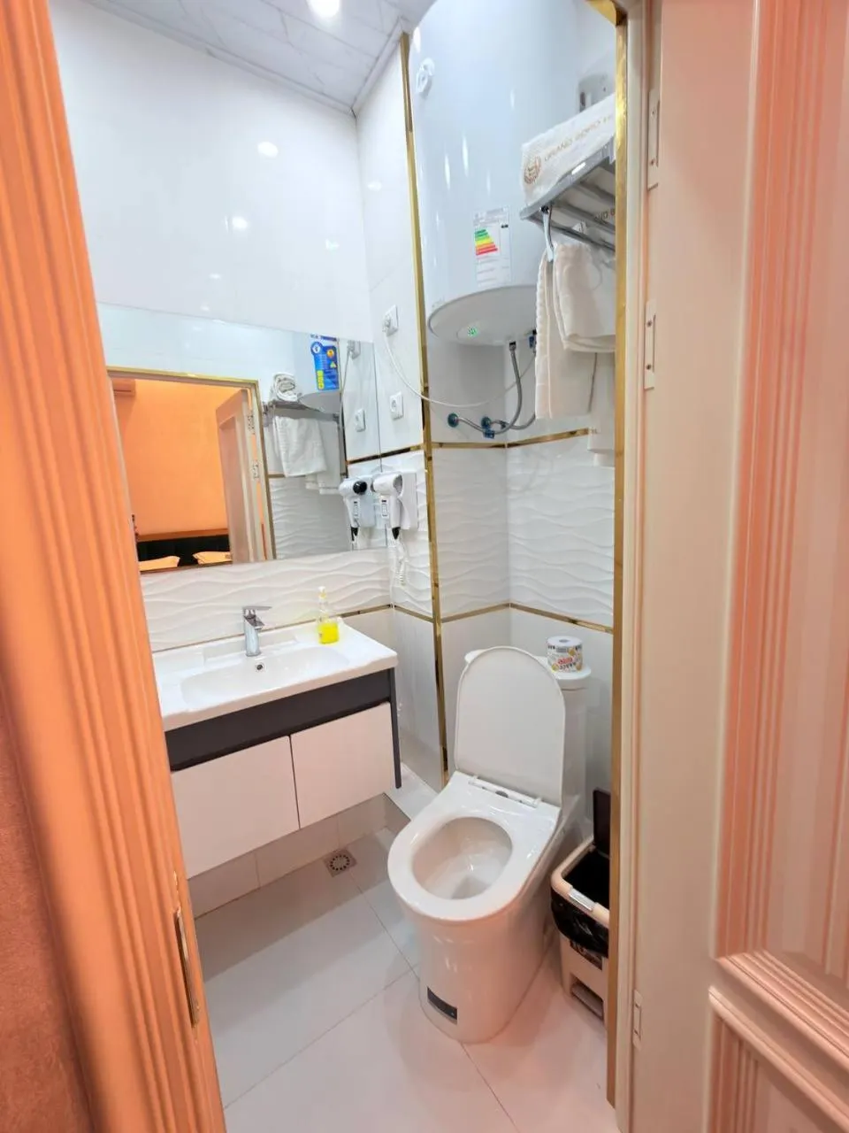 Shower in Soro Hotel