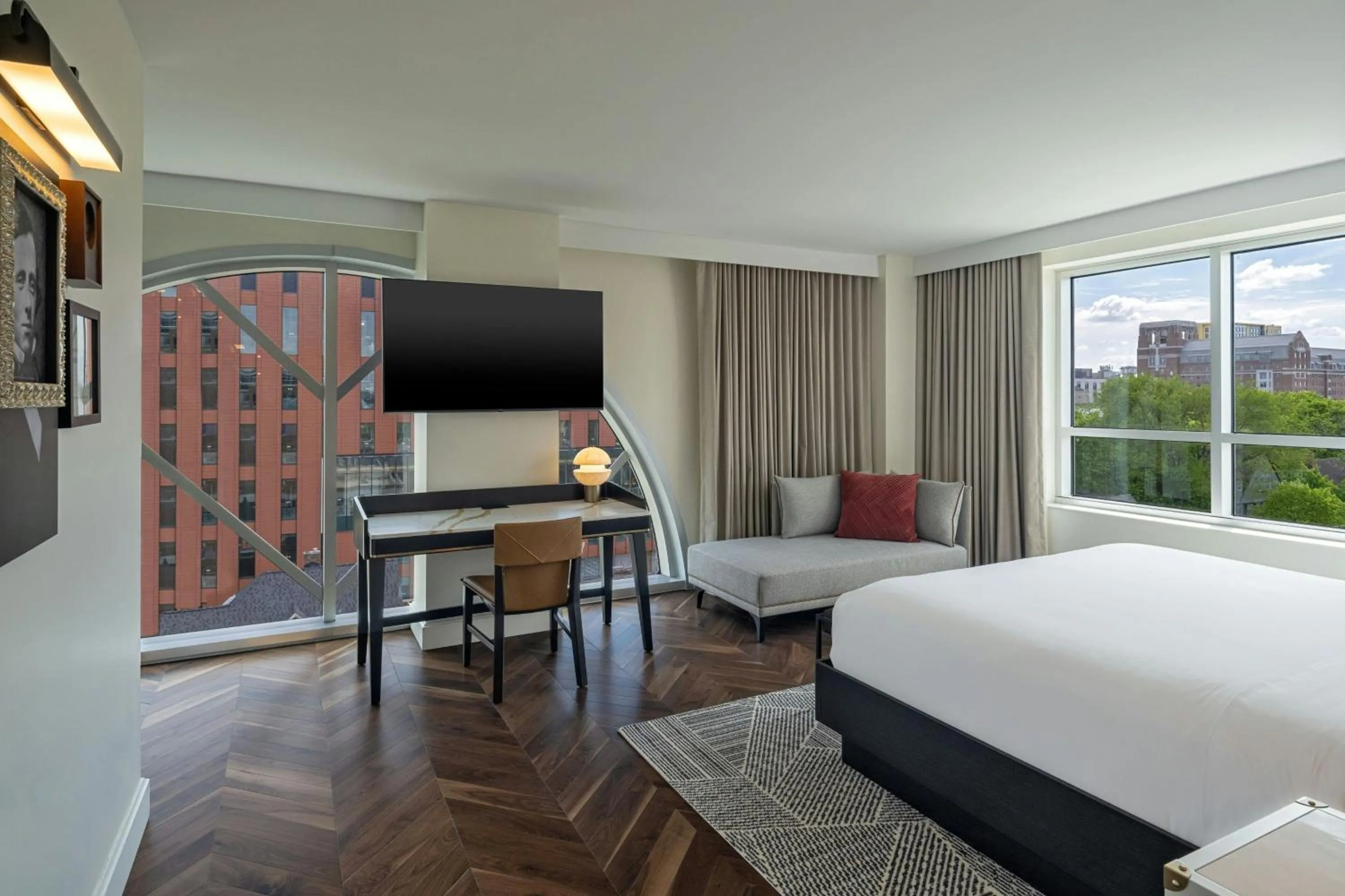 Photo of the whole room, Bed in The Vanguard Ann Arbor, Autograph Collection