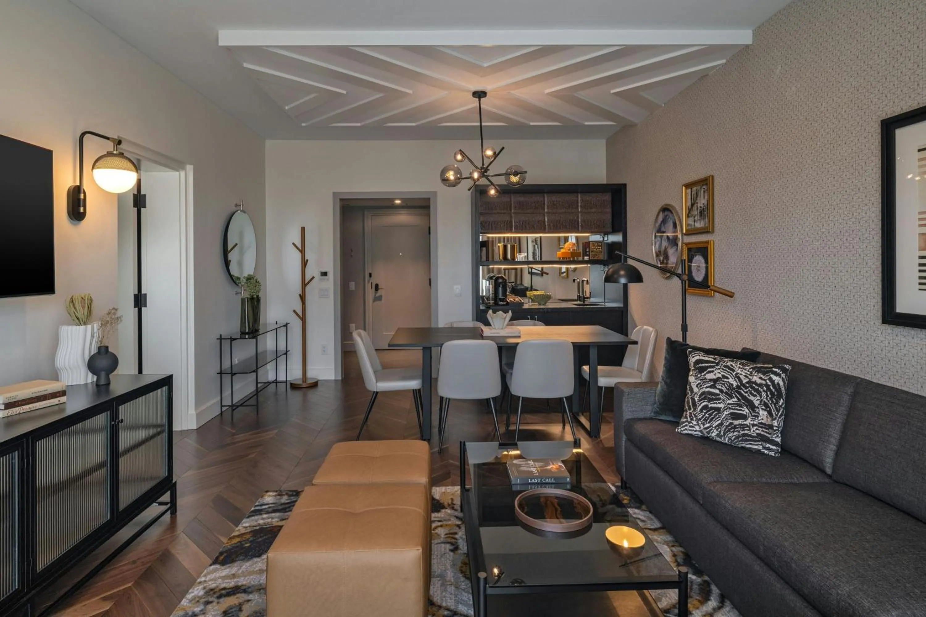 Photo of the whole room in The Vanguard Ann Arbor, Autograph Collection