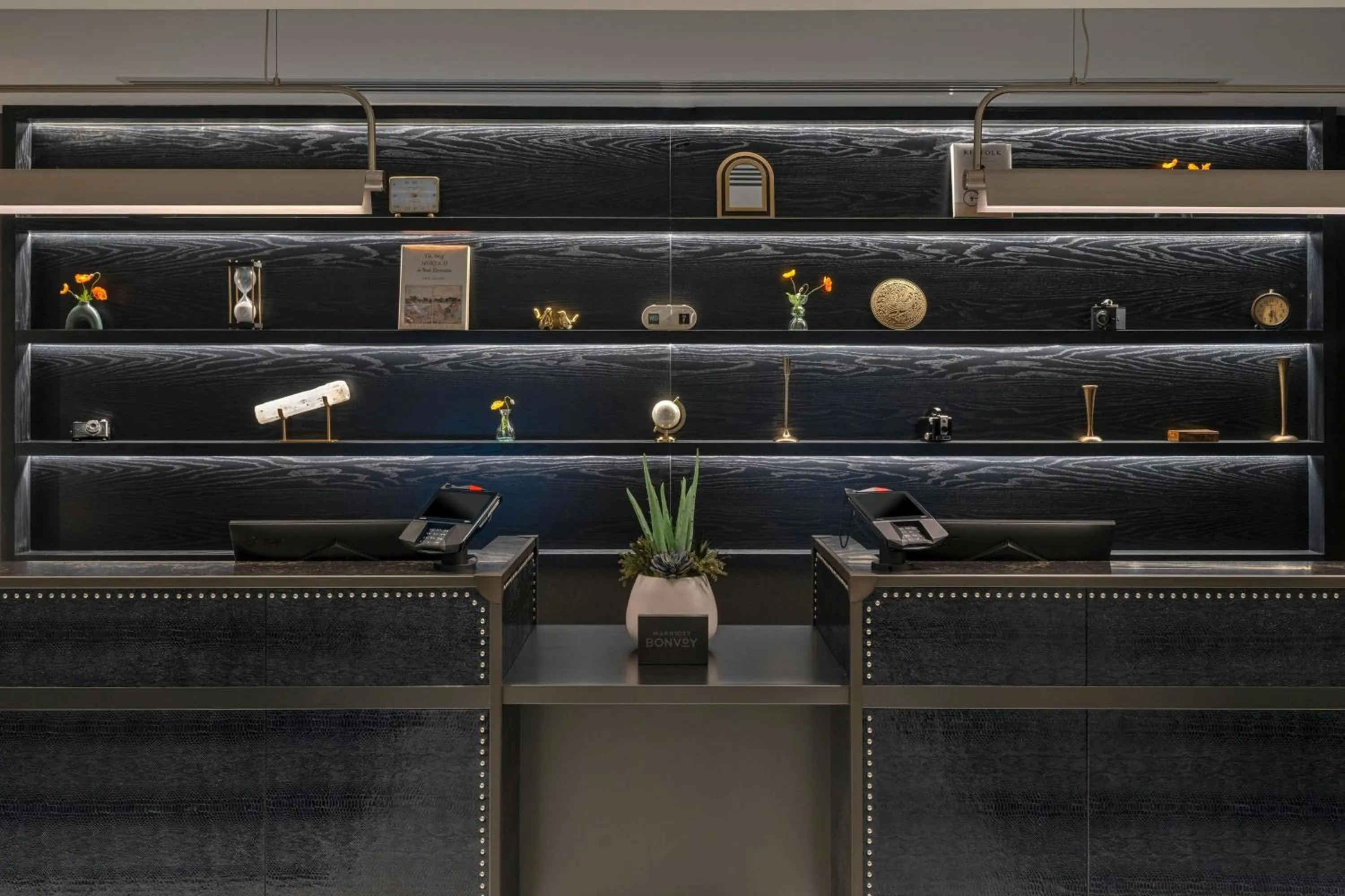 Lobby or reception in The Vanguard Ann Arbor, Autograph Collection