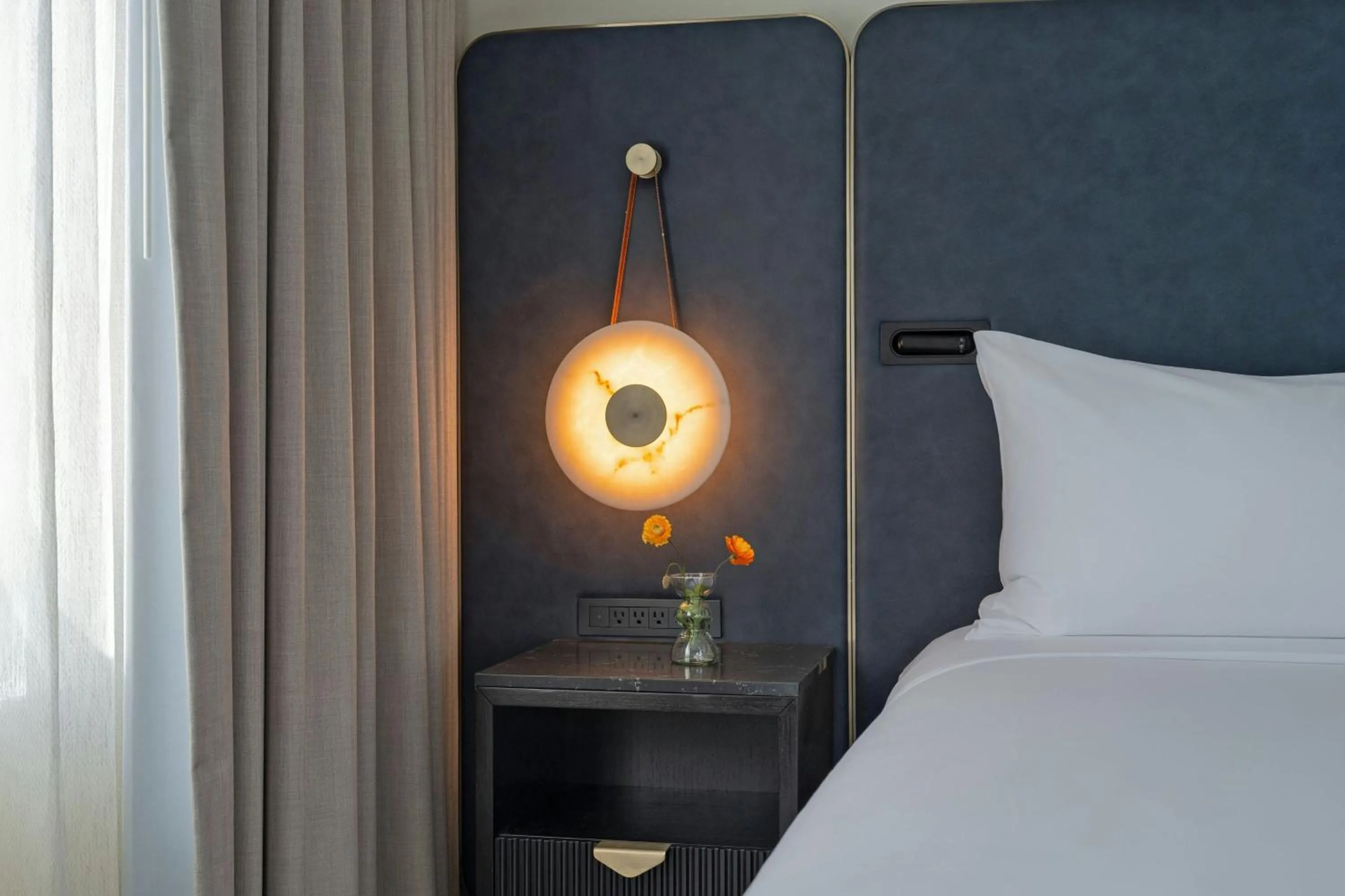 Photo of the whole room, Bed in The Vanguard Ann Arbor, Autograph Collection