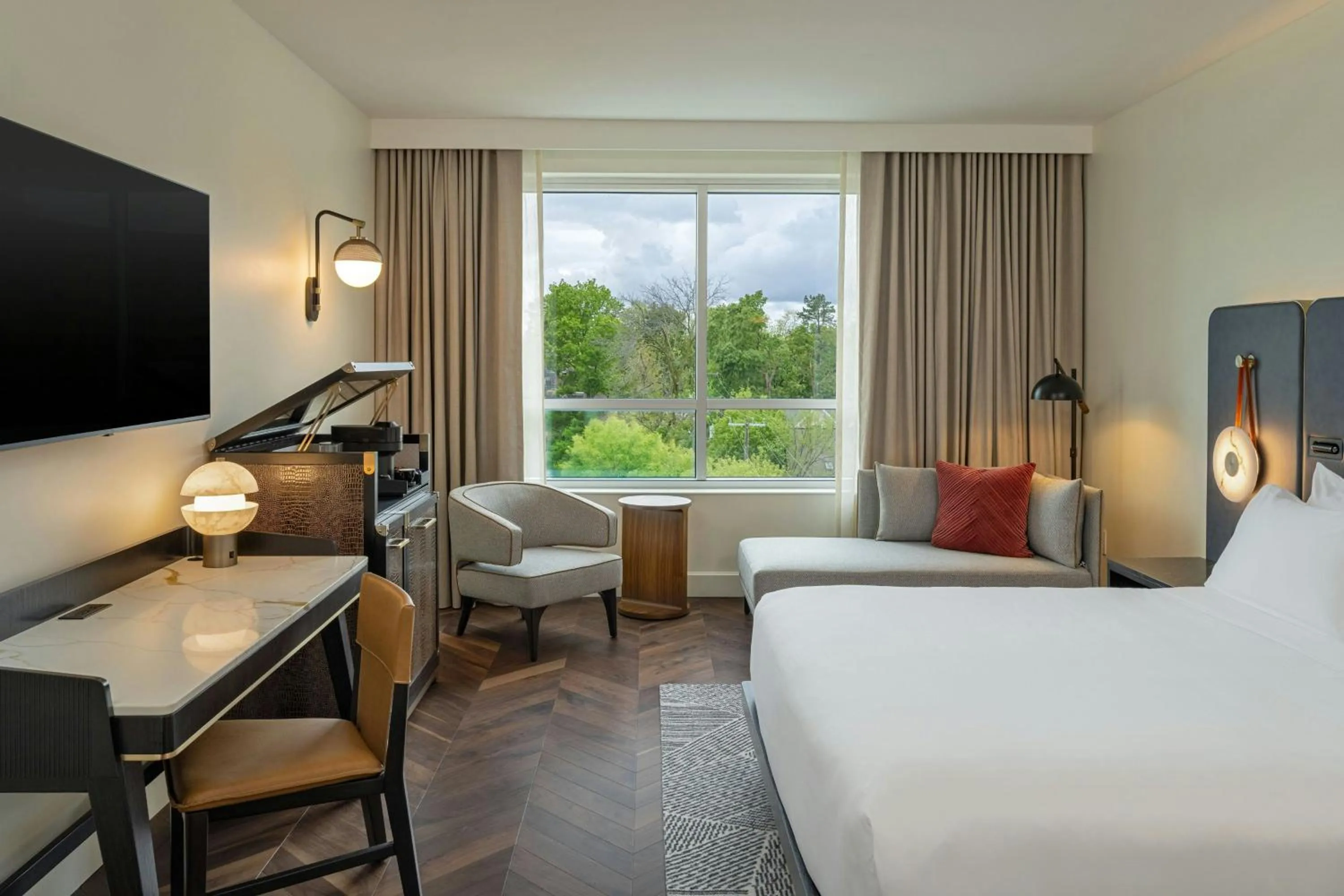 Photo of the whole room, Bed in The Vanguard Ann Arbor, Autograph Collection