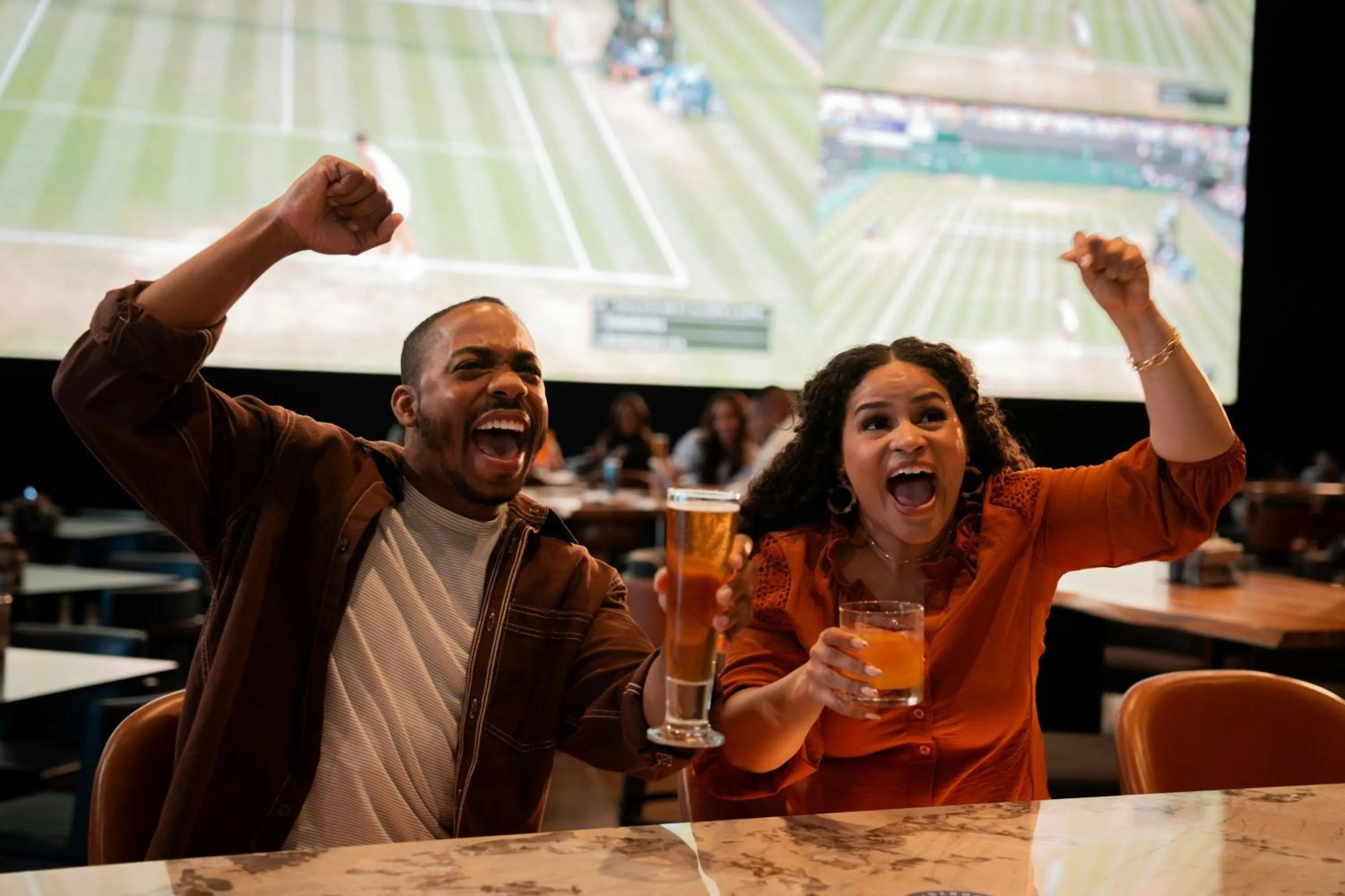 Lounge or bar in Gaylord Pacific Resort & Convention Center