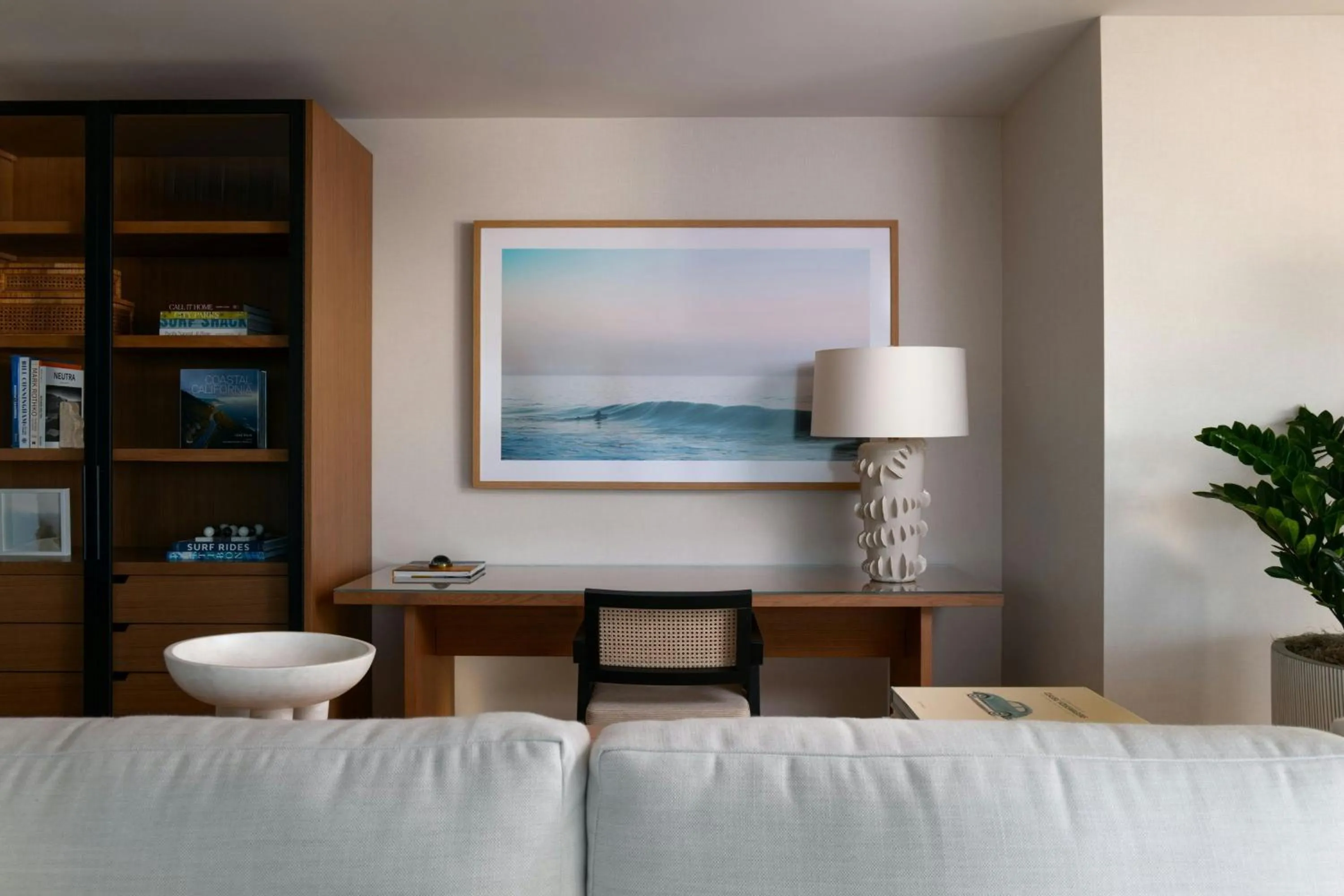 Photo of the whole room, Bed in Gaylord Pacific Resort & Convention Center