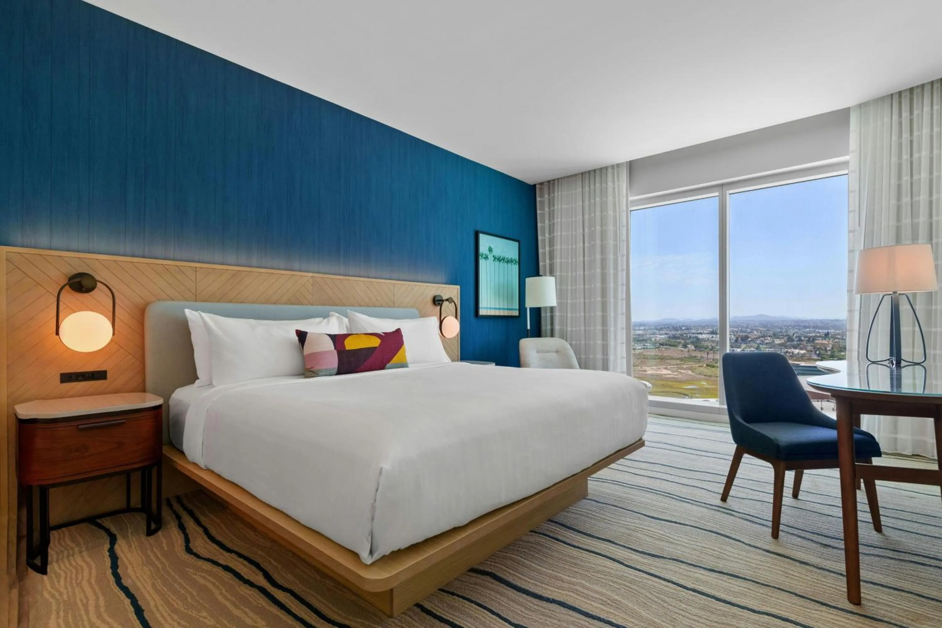 Bedroom, Bed in Gaylord Pacific Resort & Convention Center