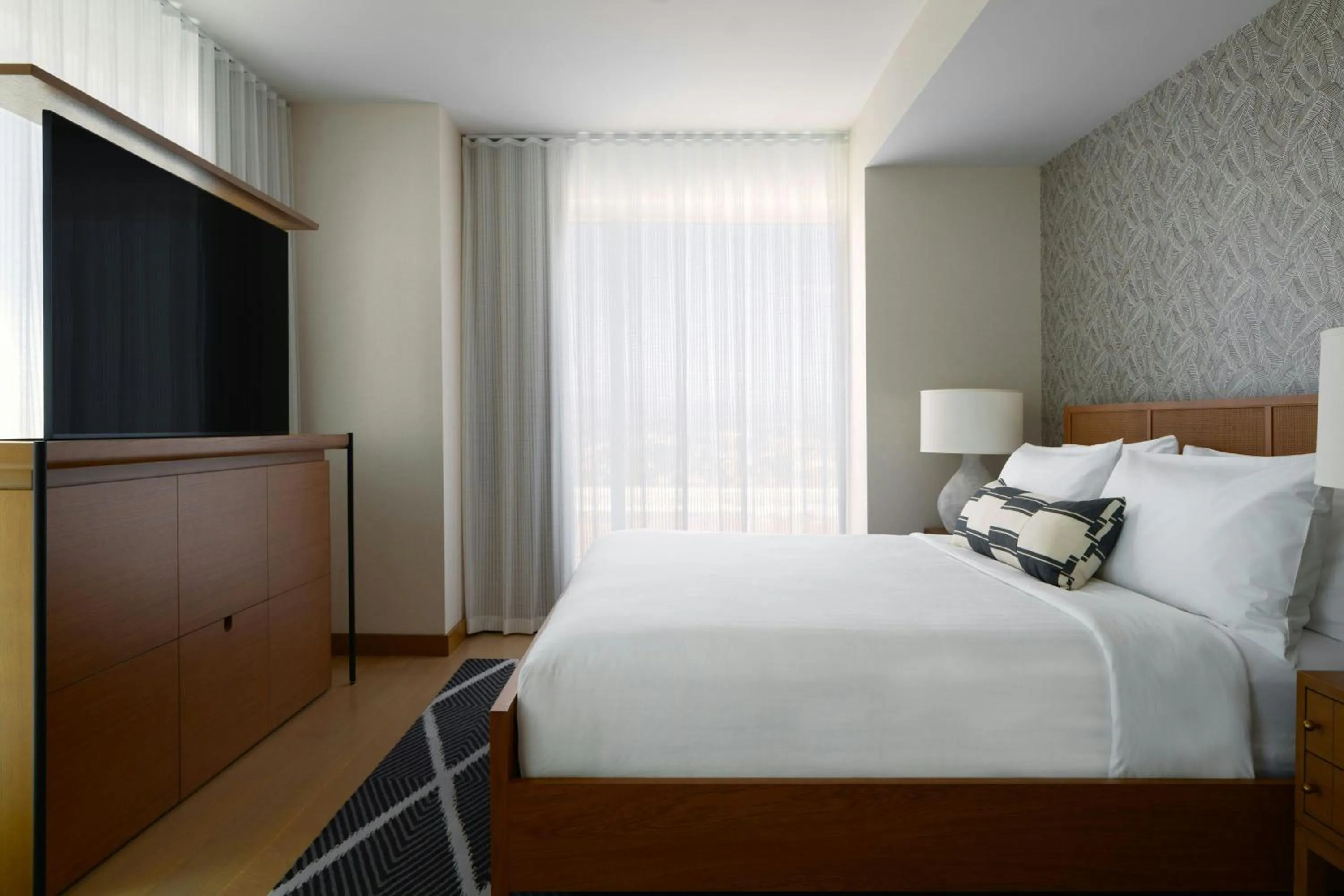 Bedroom, Bed in Gaylord Pacific Resort & Convention Center