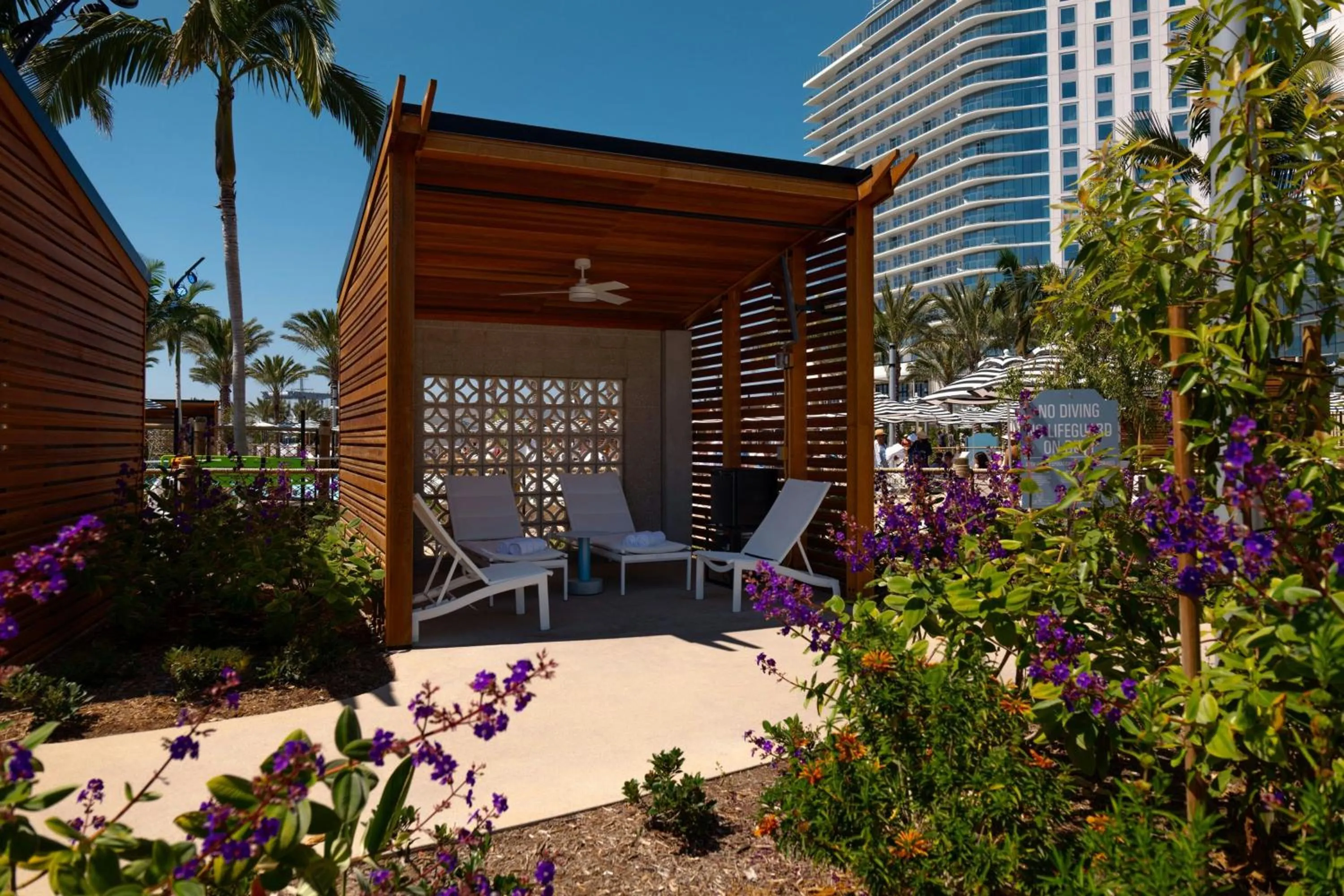 Swimming pool in Gaylord Pacific Resort & Convention Center