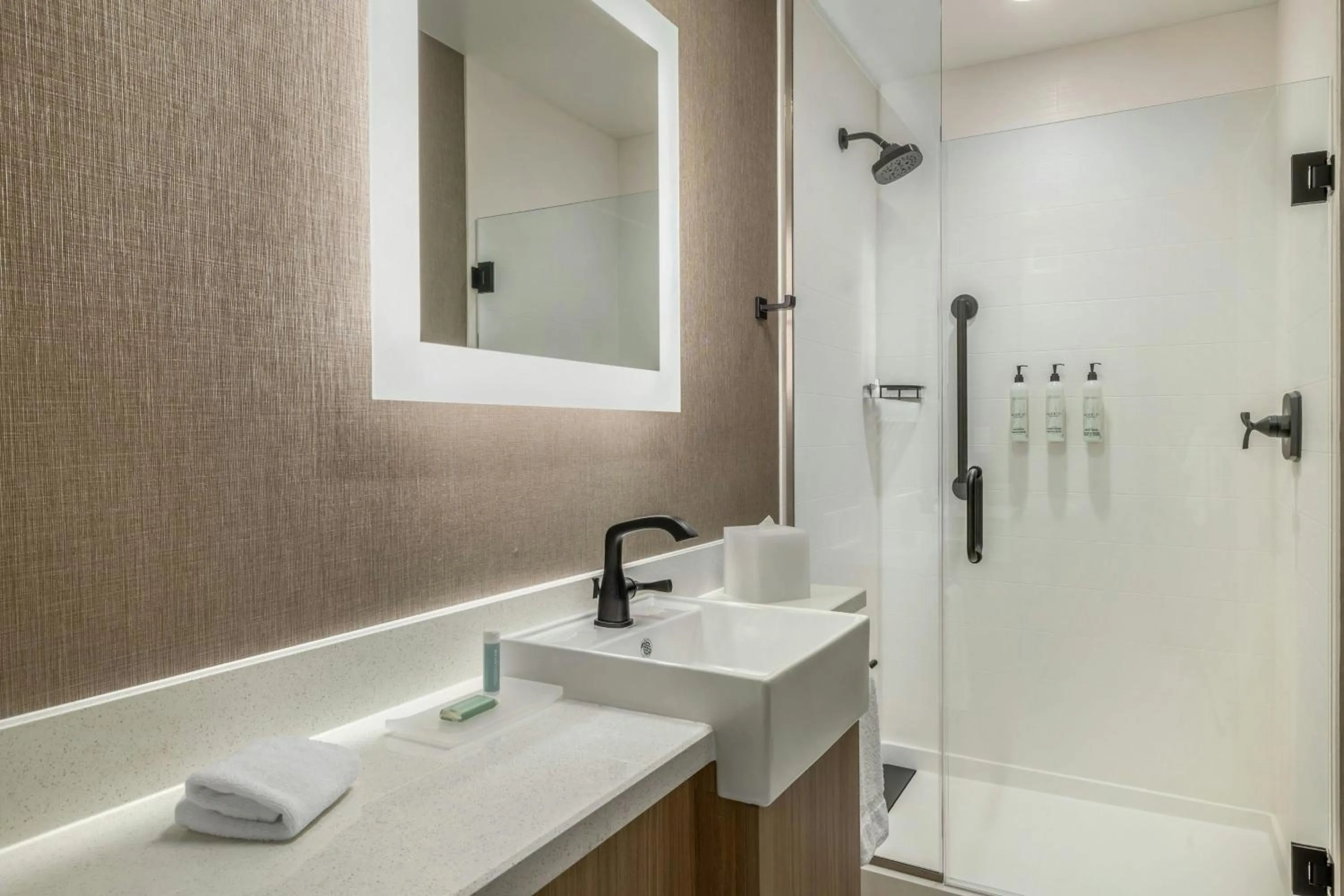 Bathroom in SpringHill Suites by Marriott San Luis Obispo