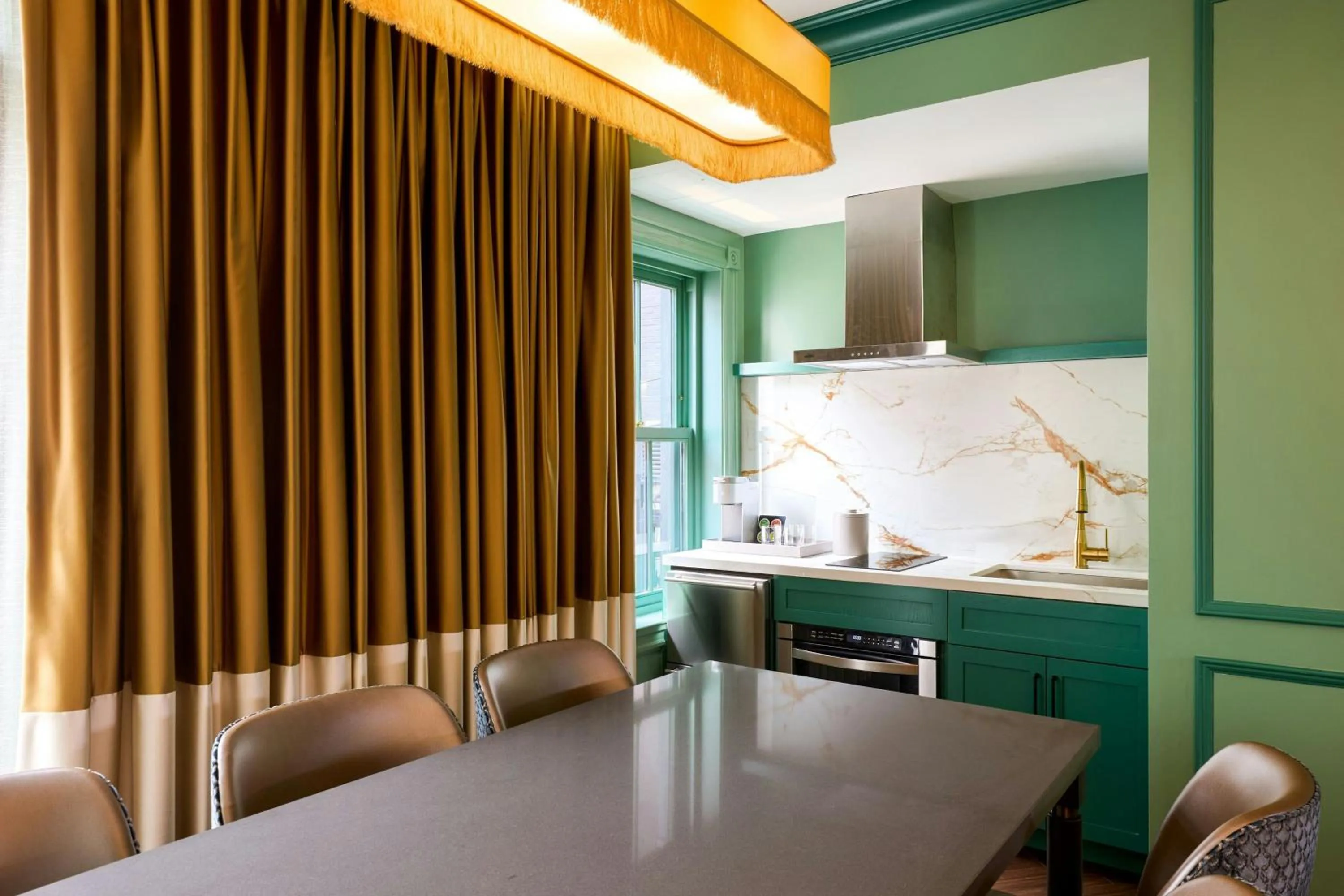 Living room in Canal House of Georgetown a Tribute Portfolio Hotel Georgetown, Washington D.C.